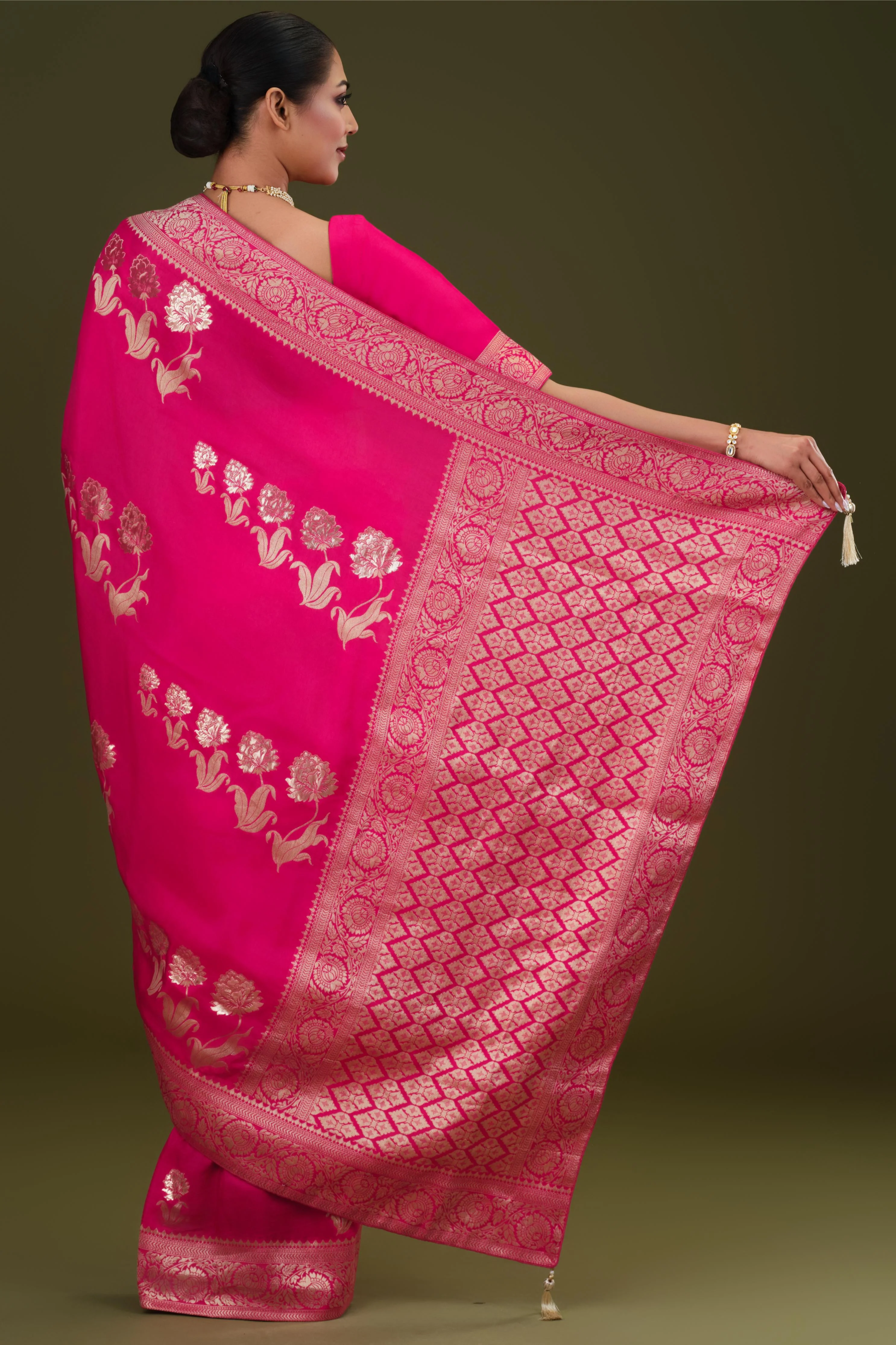 Magenta Zari Woven Dola Silk Saree - Image 6