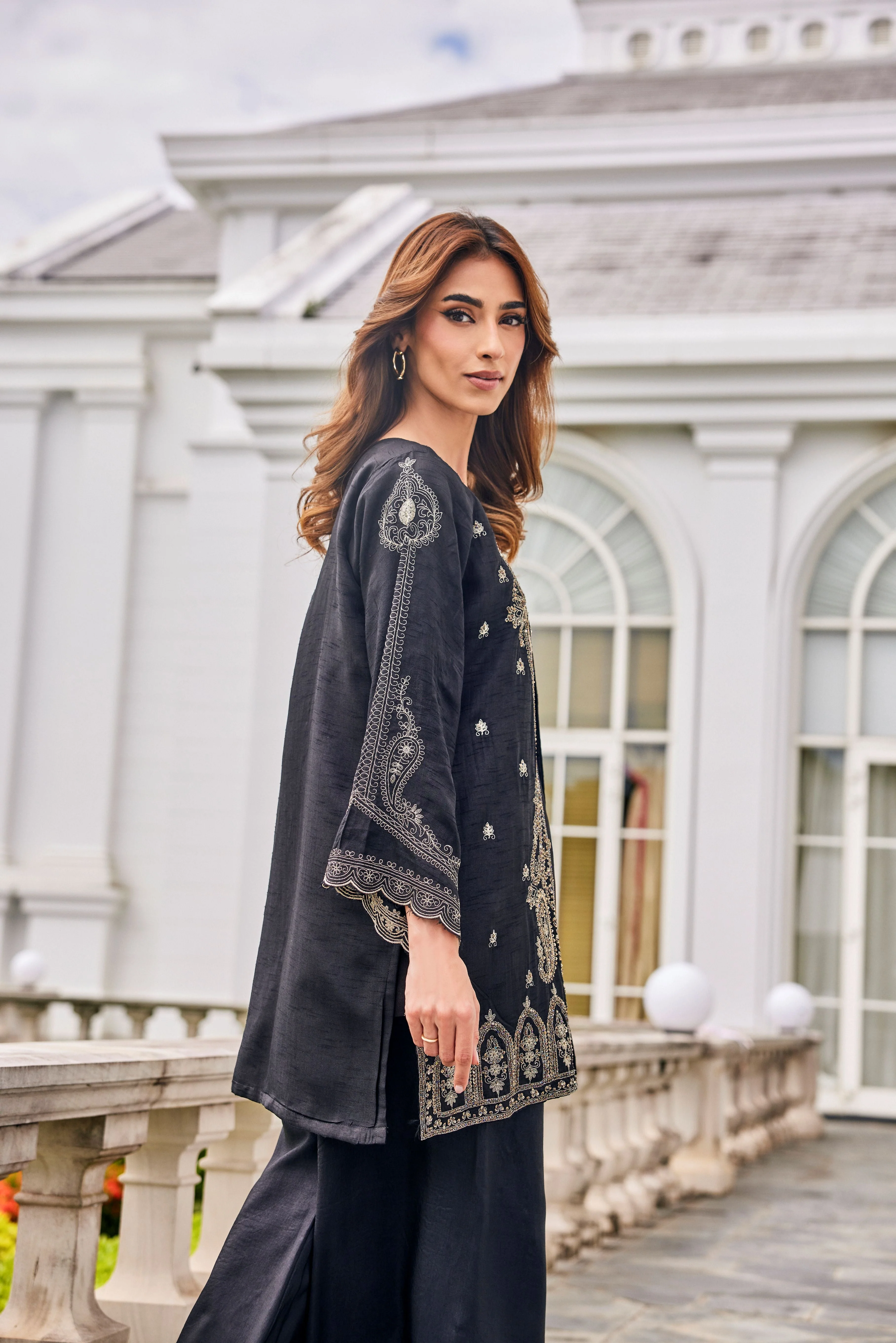 Malika-e-Shab Embellished Raw Silk Palazzo Set - Image 3
