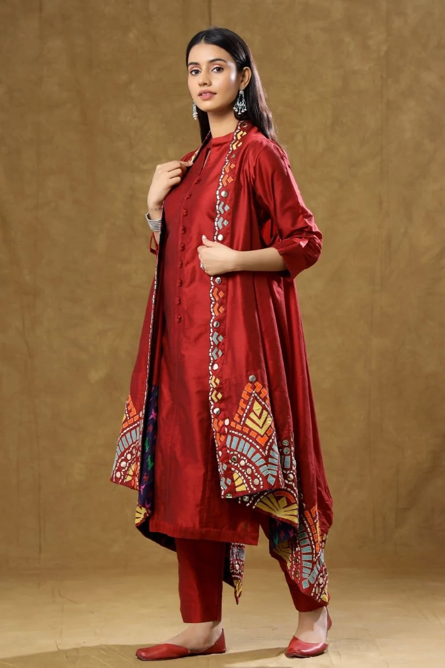 Maroon Dola Silk Kurta Pant And Jacket Set - Image 3