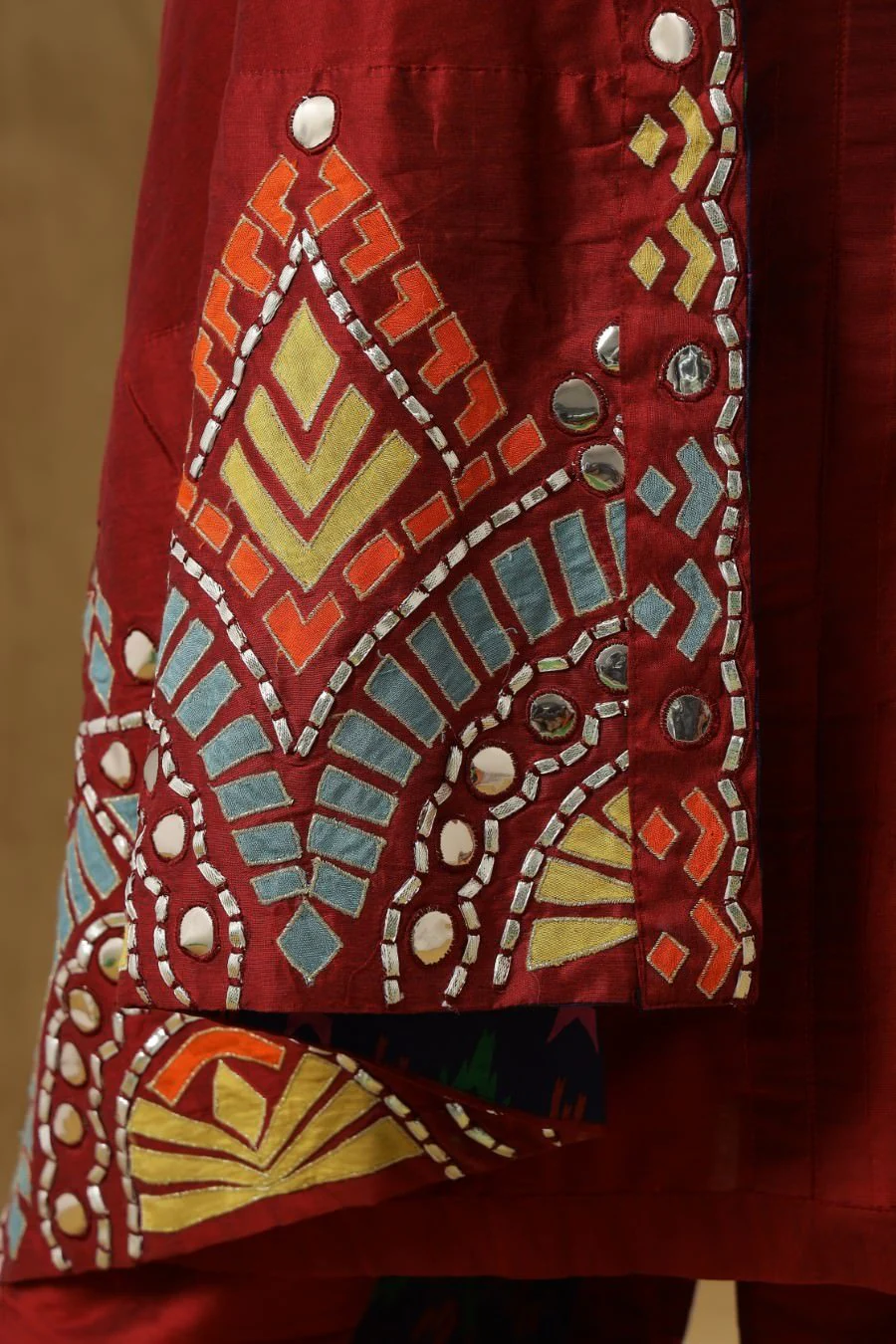 Maroon Dola Silk Kurta Pant And Jacket Set - Image 6
