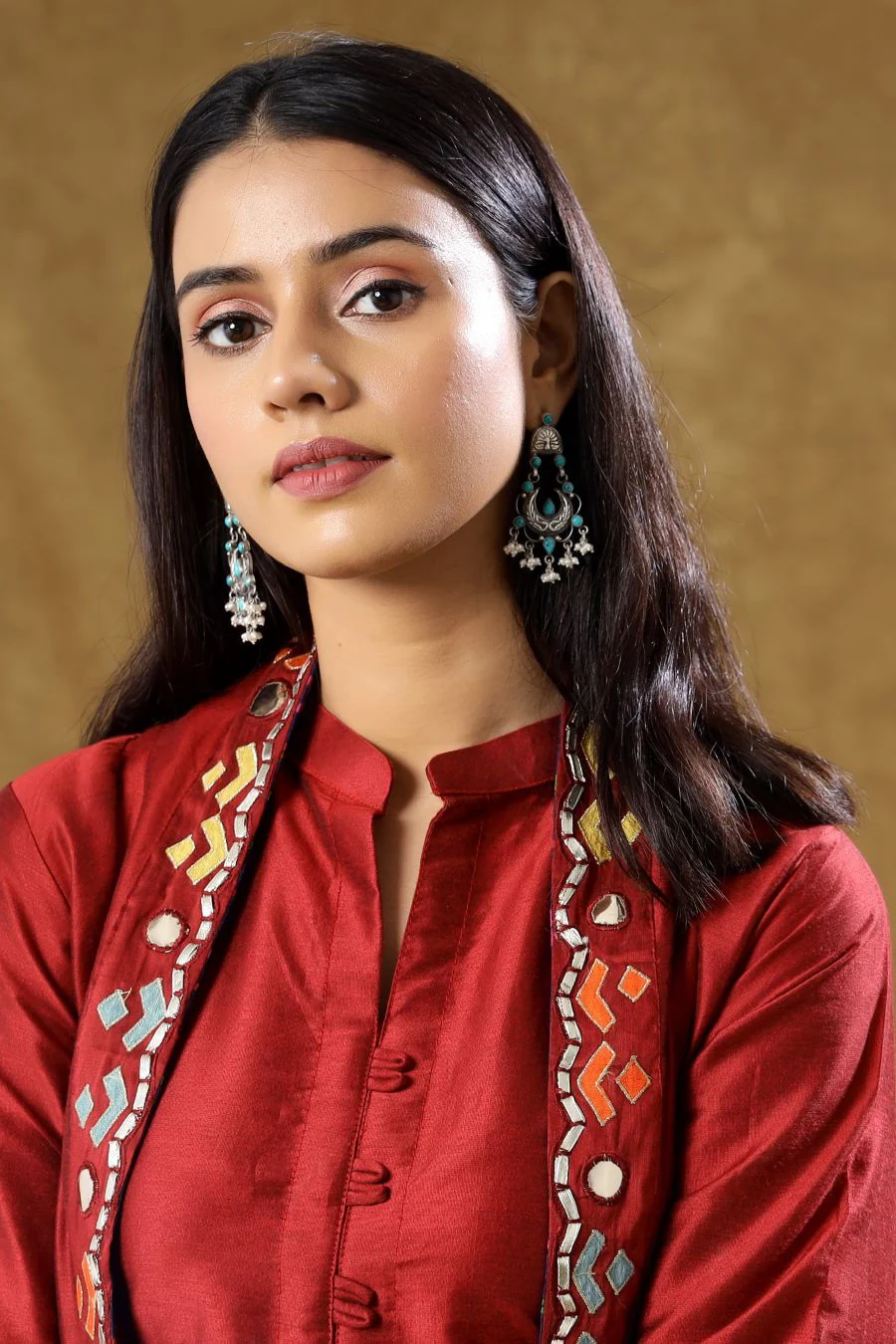 Maroon Dola Silk Kurta Pant And Jacket Set - Image 7