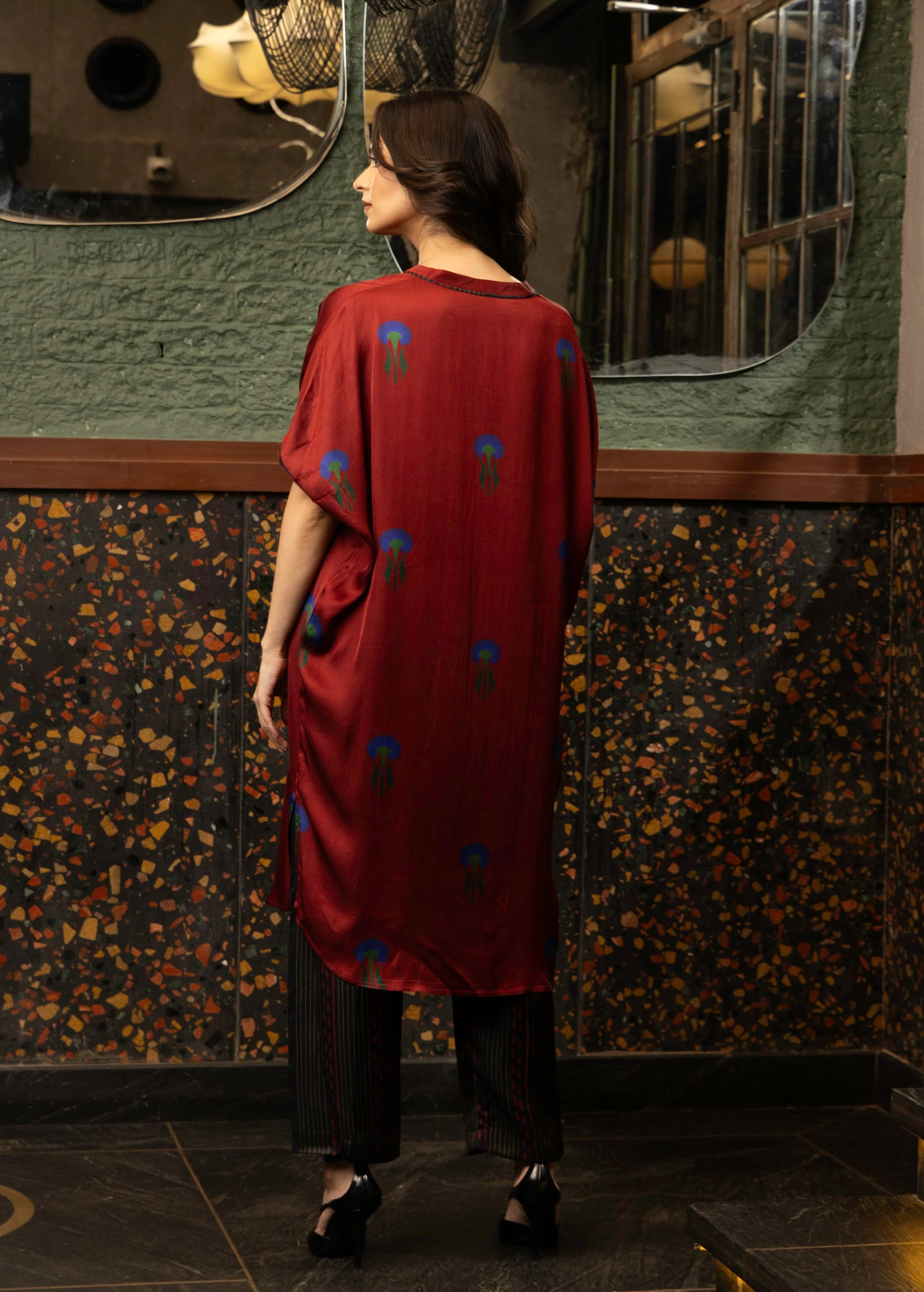 Maroon Botnical Printed Satin Silk Kurta Set - Image 4
