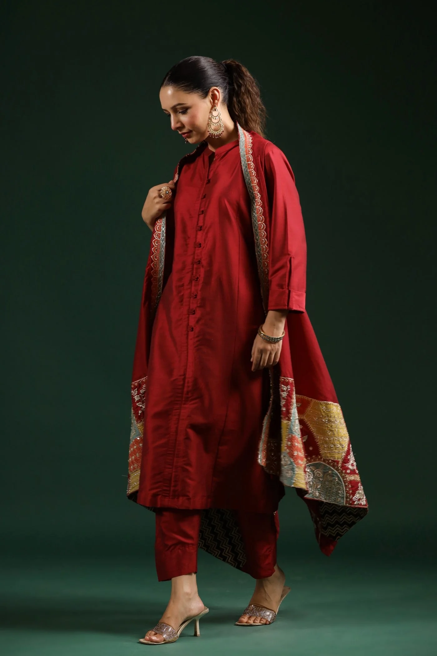 Maroon Ethnical Embroidered Dola Silk Cape Set - Image 3