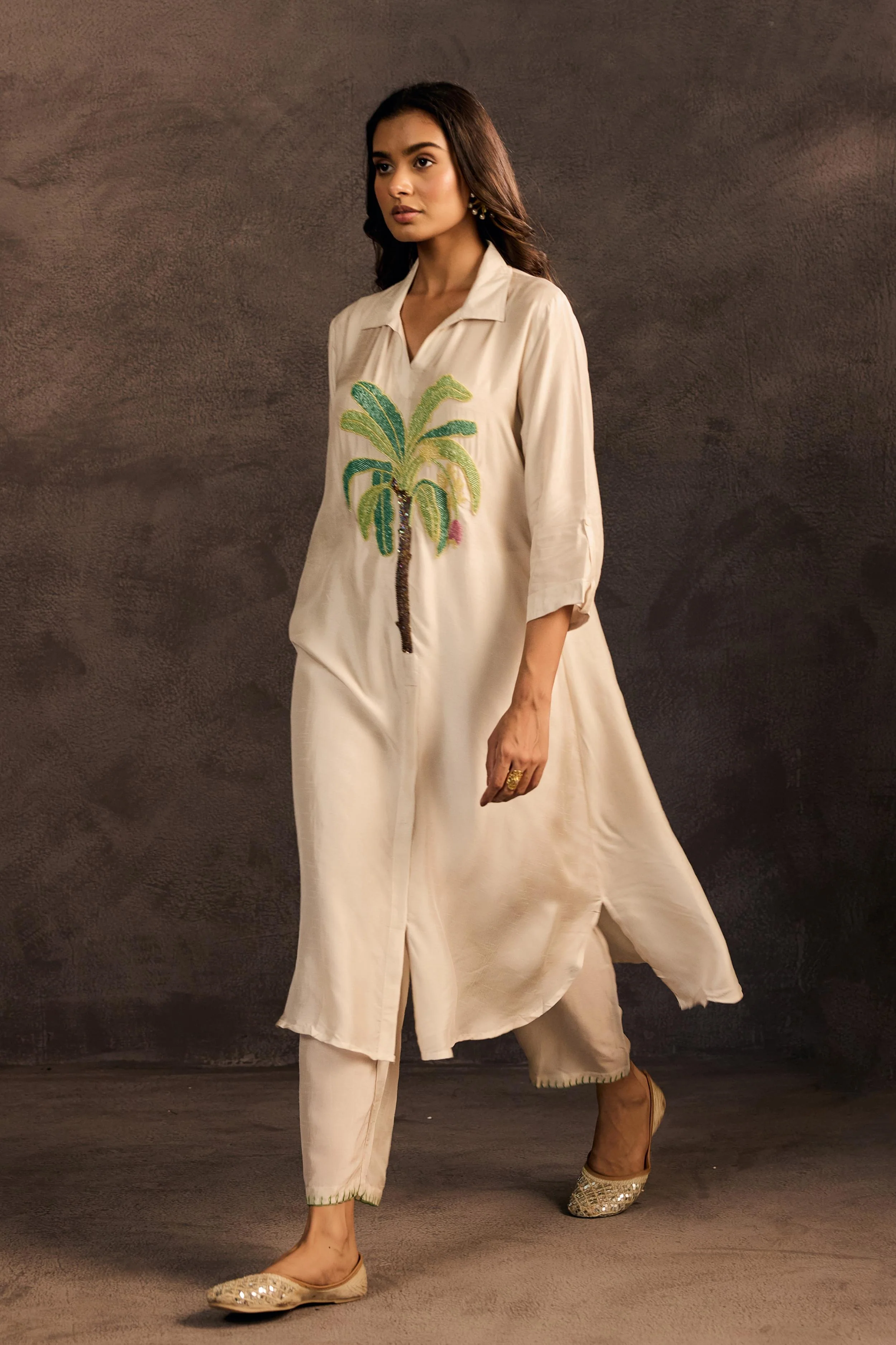 Moonlit Champagne Embellished Raw Silk Kurta Set - Image 6