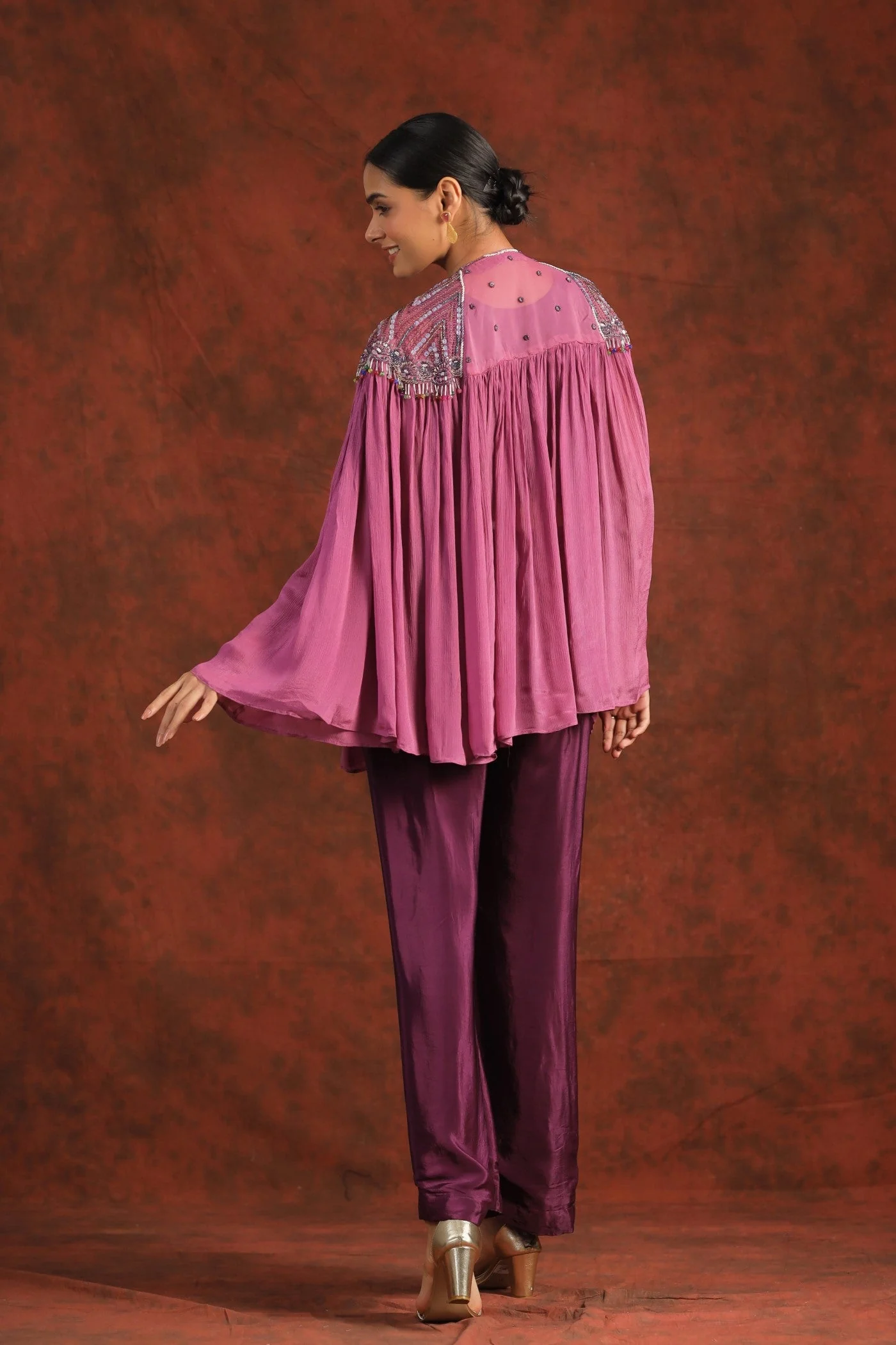 Mulberry Pink Pure Chinon Cape Set - Image 6