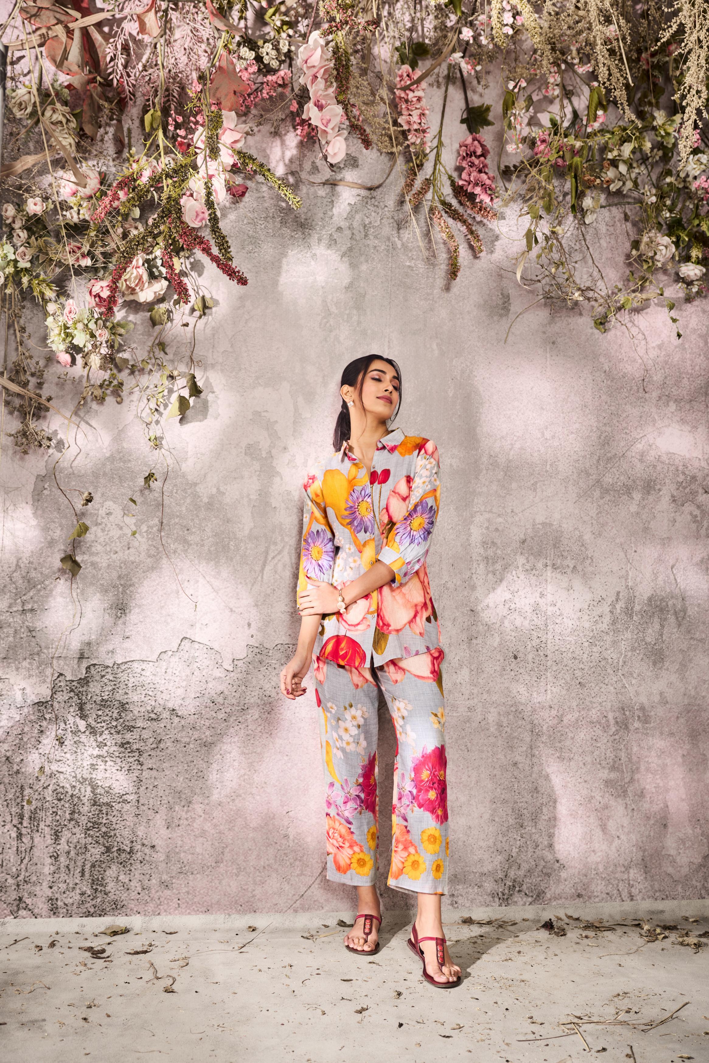 Multi Color Floral Printed Linen Silk Co-Ord Set - Image 3