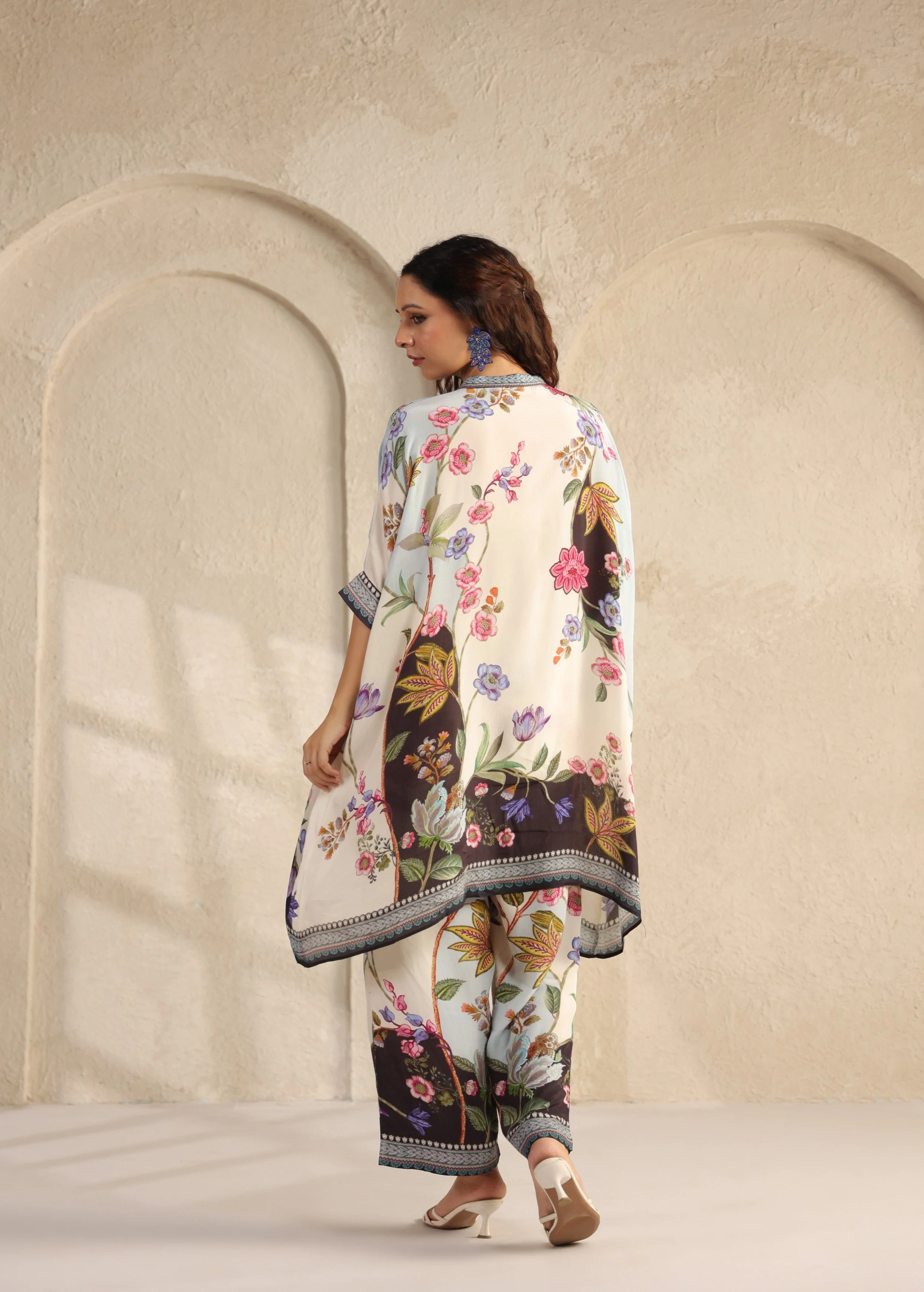 Ivory Floral Printed Viscose Crepe Co-Ord Set - Image 5