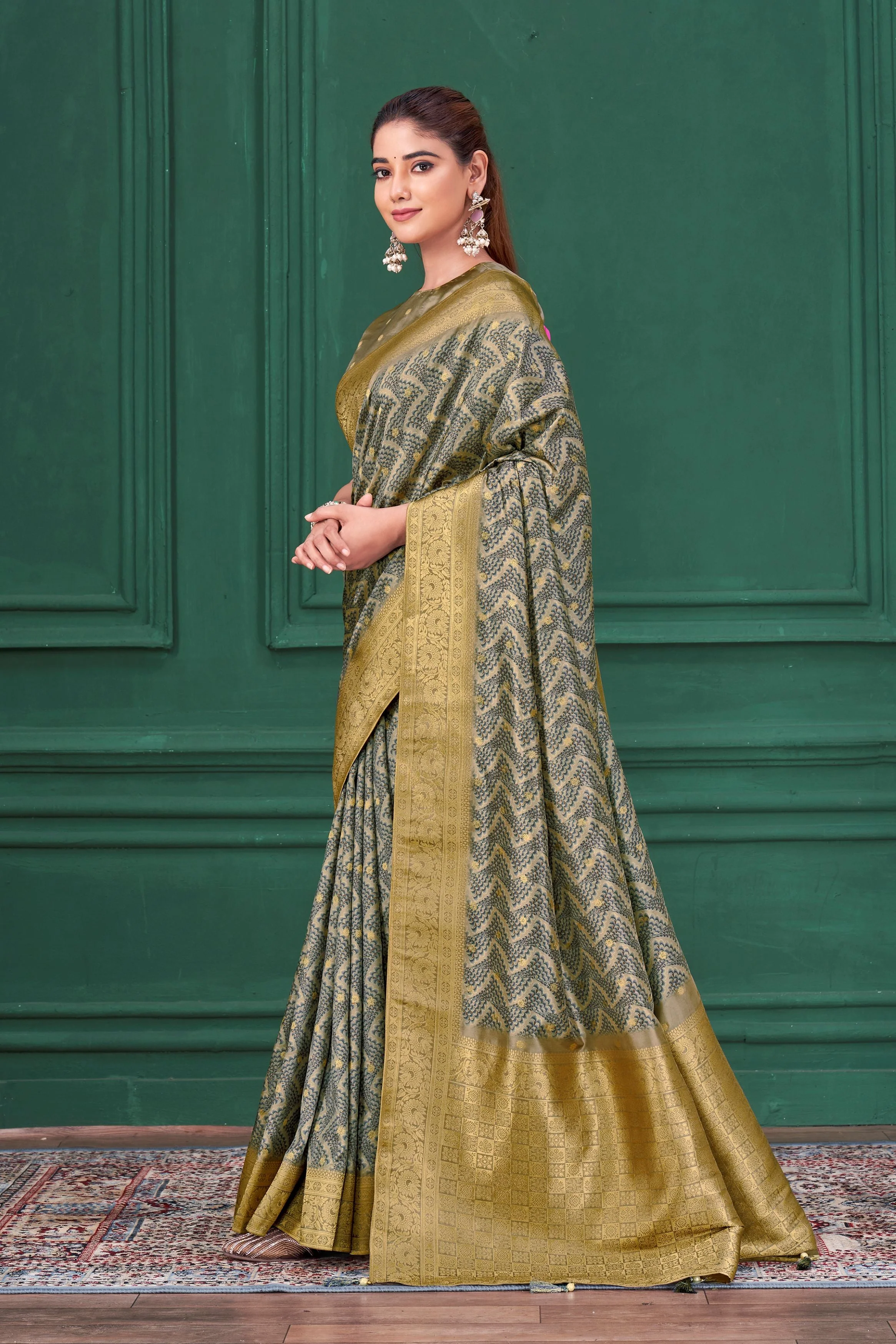Pastel Grey Digital Printed Tussar Silk Saree - Image 5