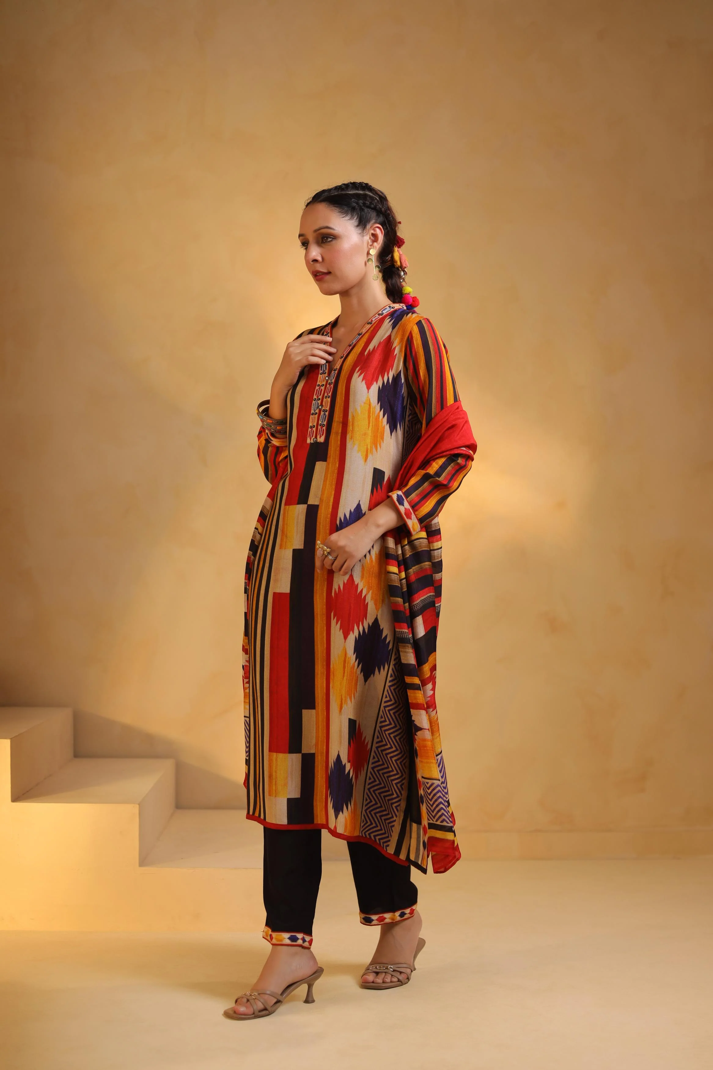 Multicolor Printed Dola Silk Pant Set - Image 3