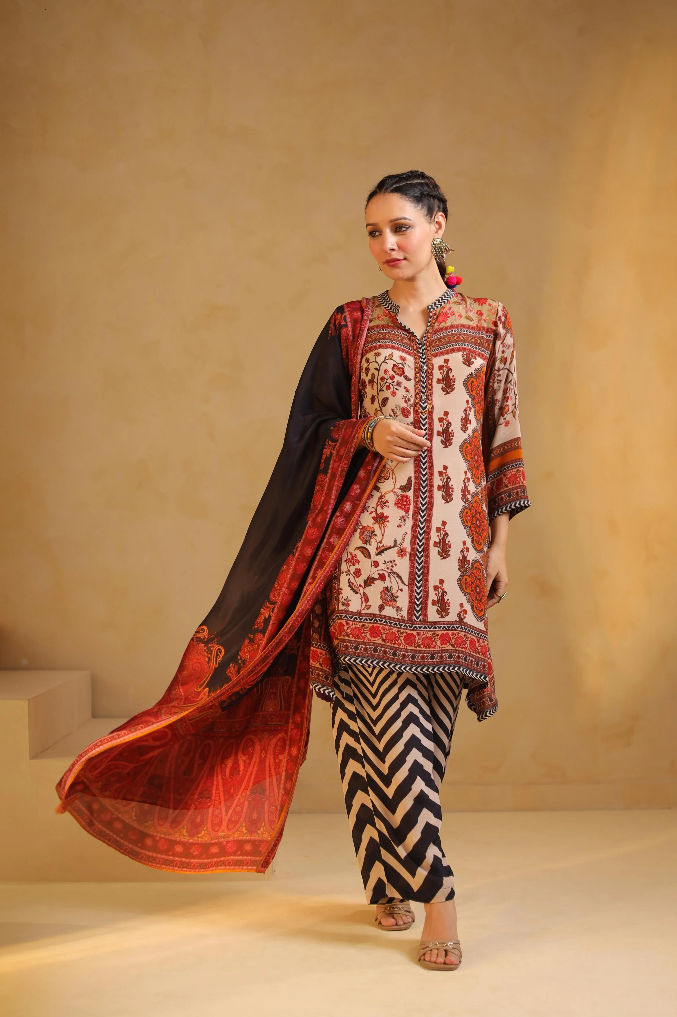 Multicolor Printed Dola Silk Pant Set - Image 3