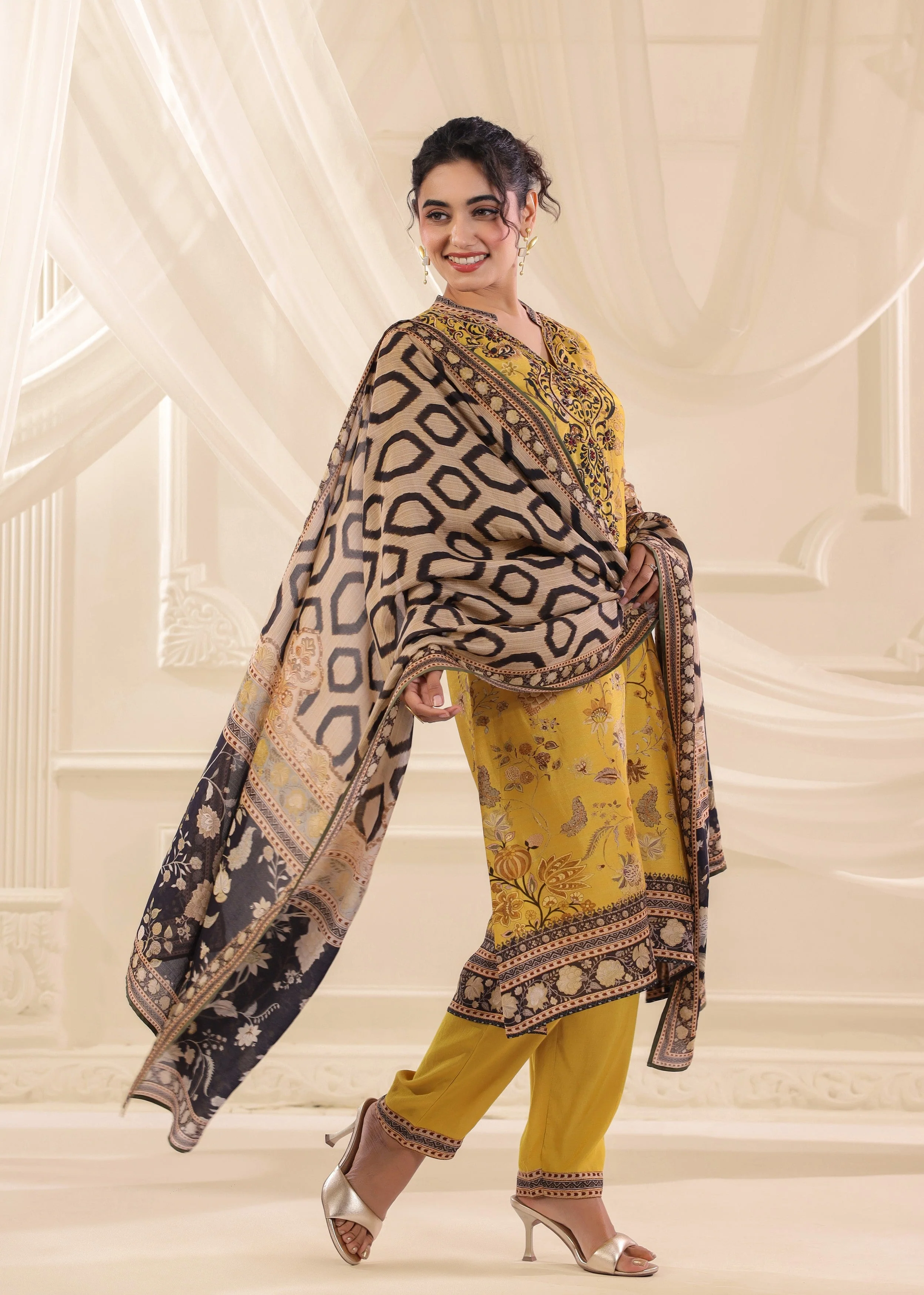 Mustard Yellow Printed Dola Silk Pant Set - Image 4