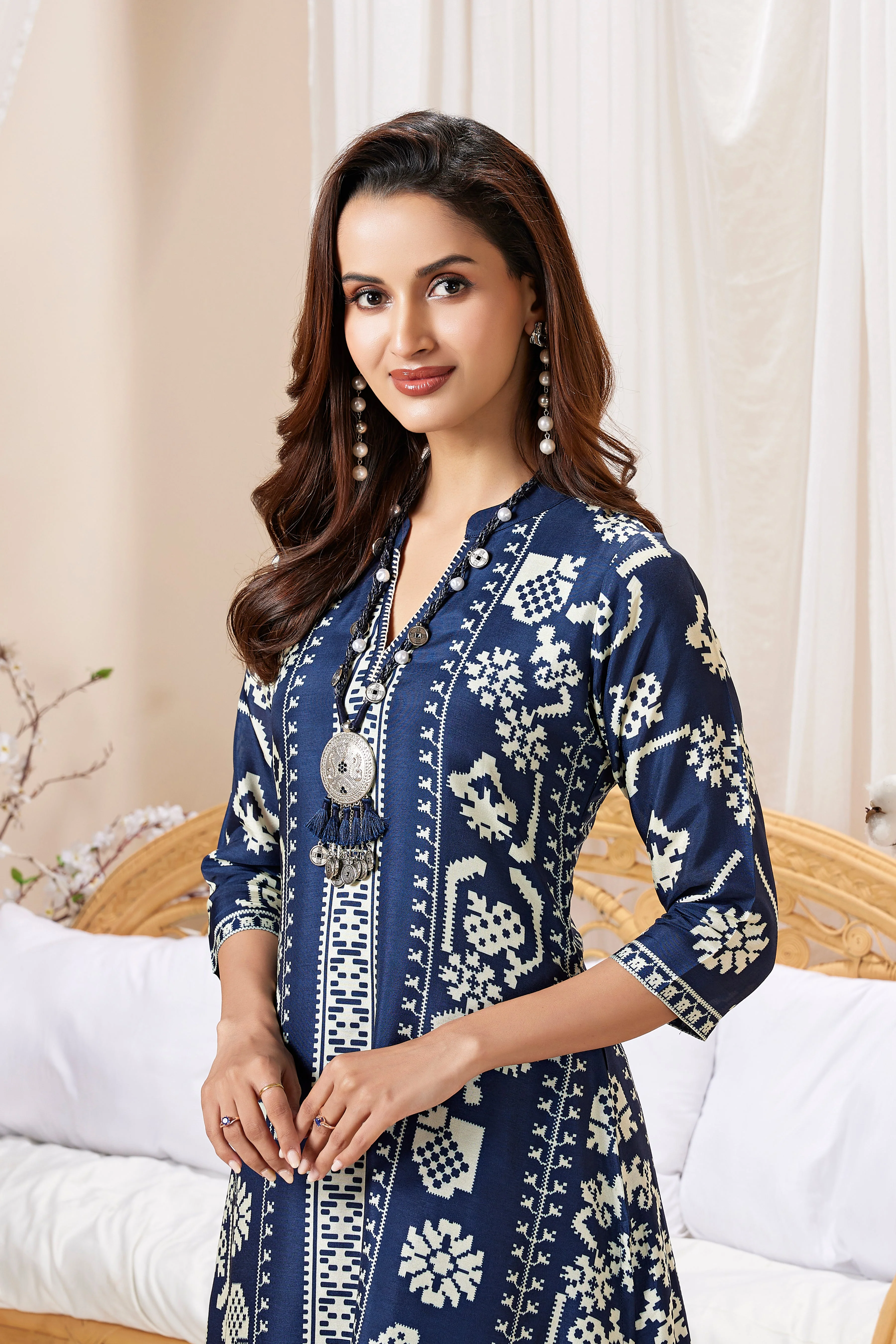 Blue Printed Muslin Silk Kurta Set - Image 2