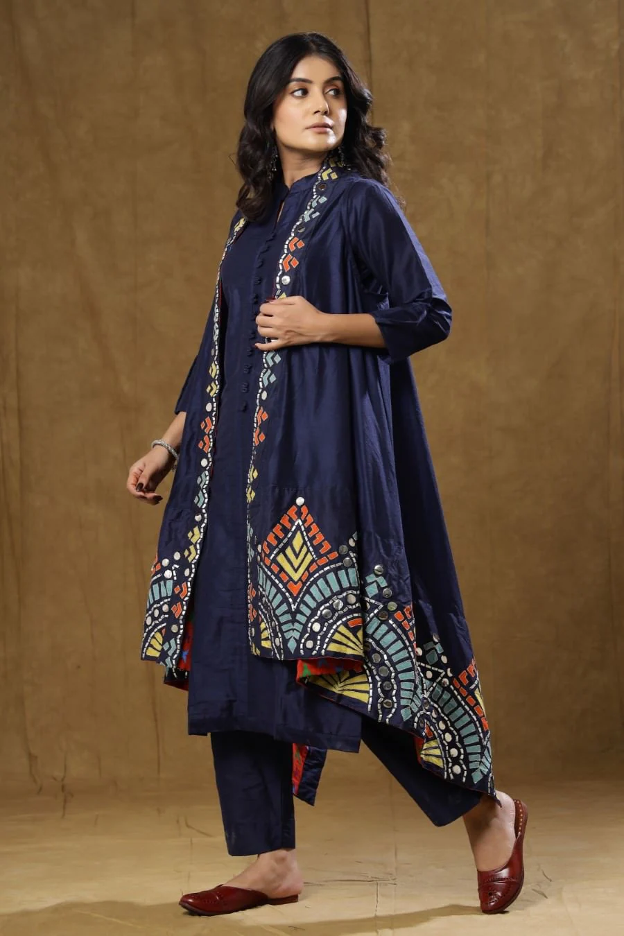 Navy Blue Dola Silk Kurta Pant And Jacket Set - Image 3
