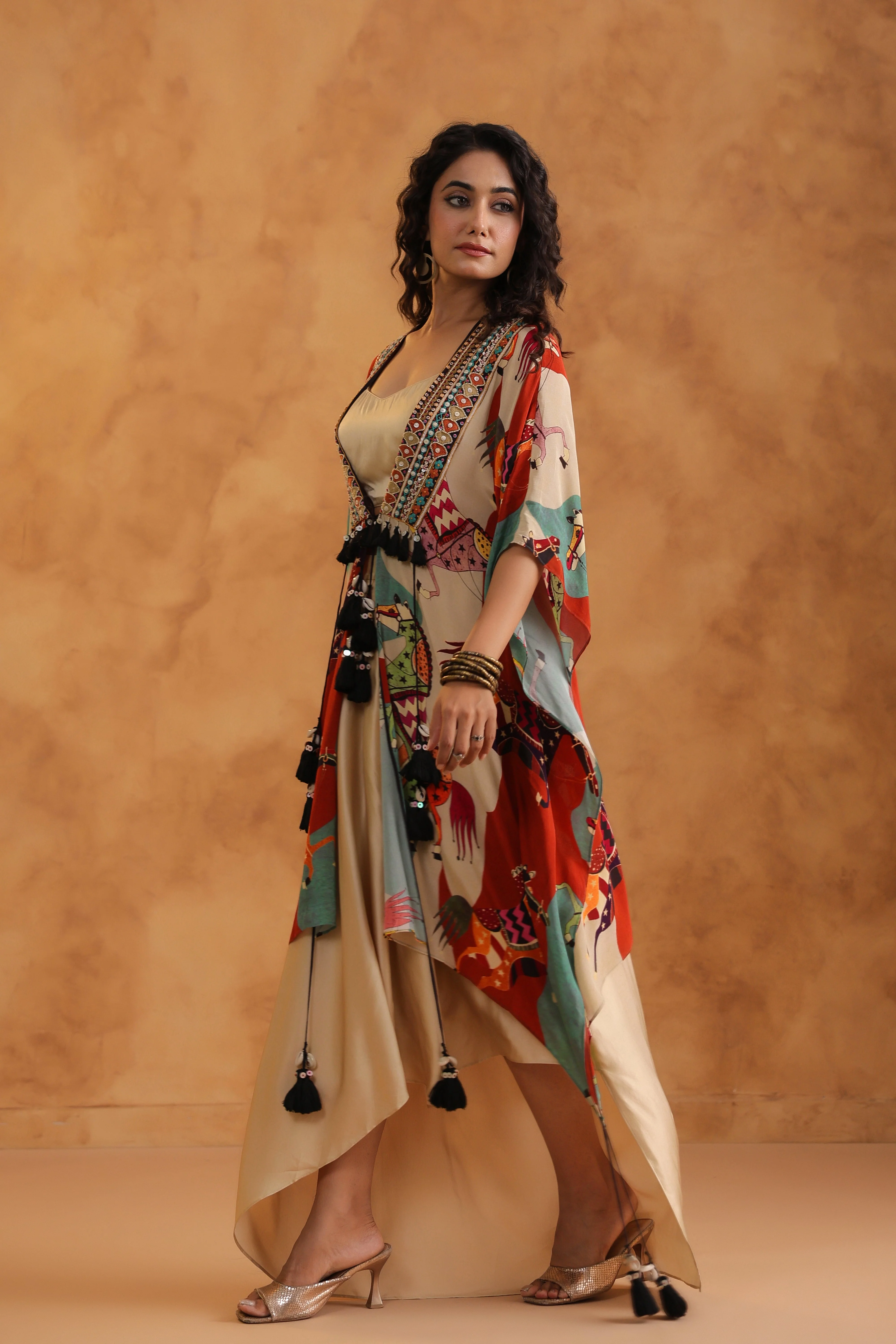 Creamy Beige Printed Viscose Crepe Cape Set - Image 4