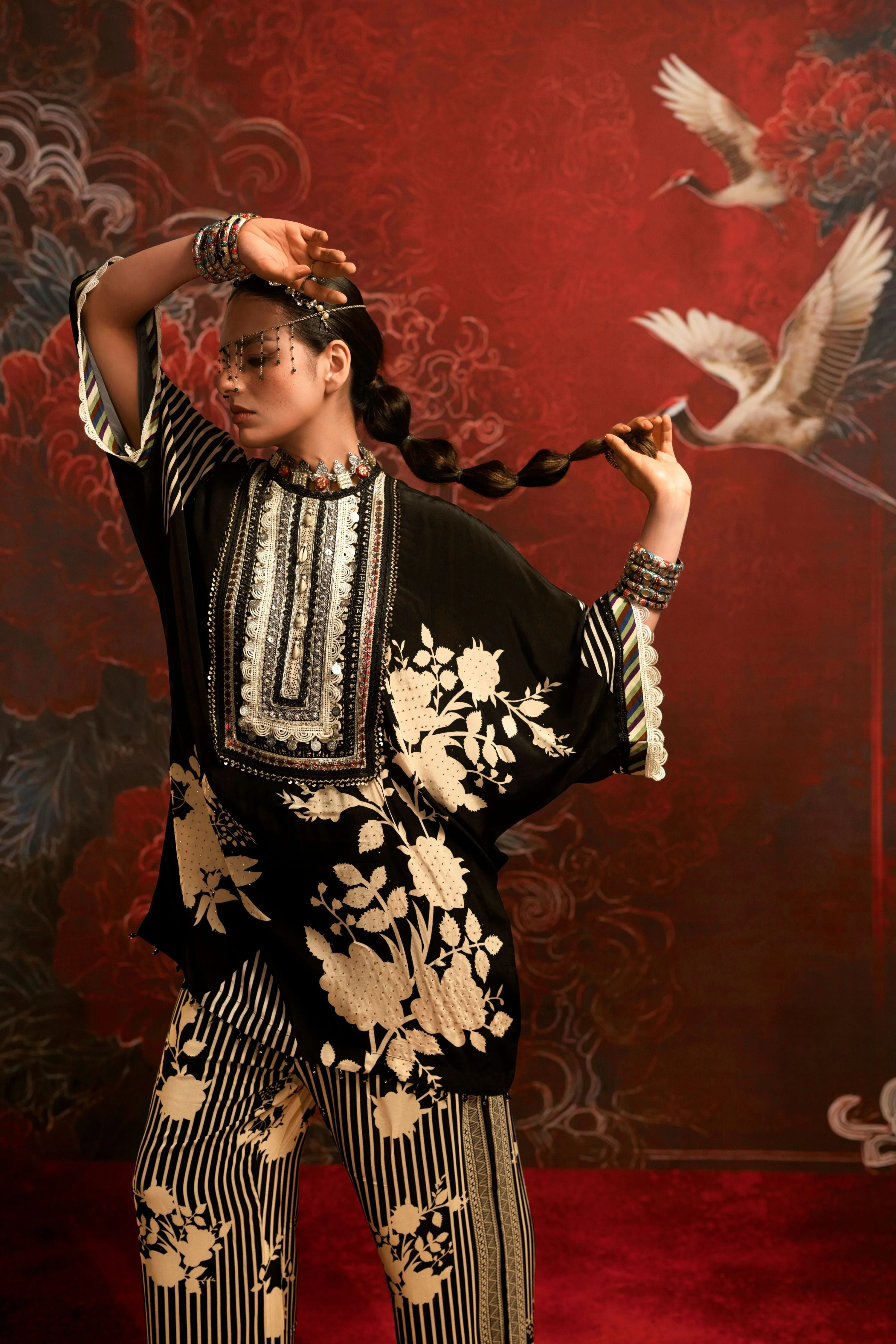 Obsidian Gold Printed Crepe Silk Co-Ord Set - Image 4