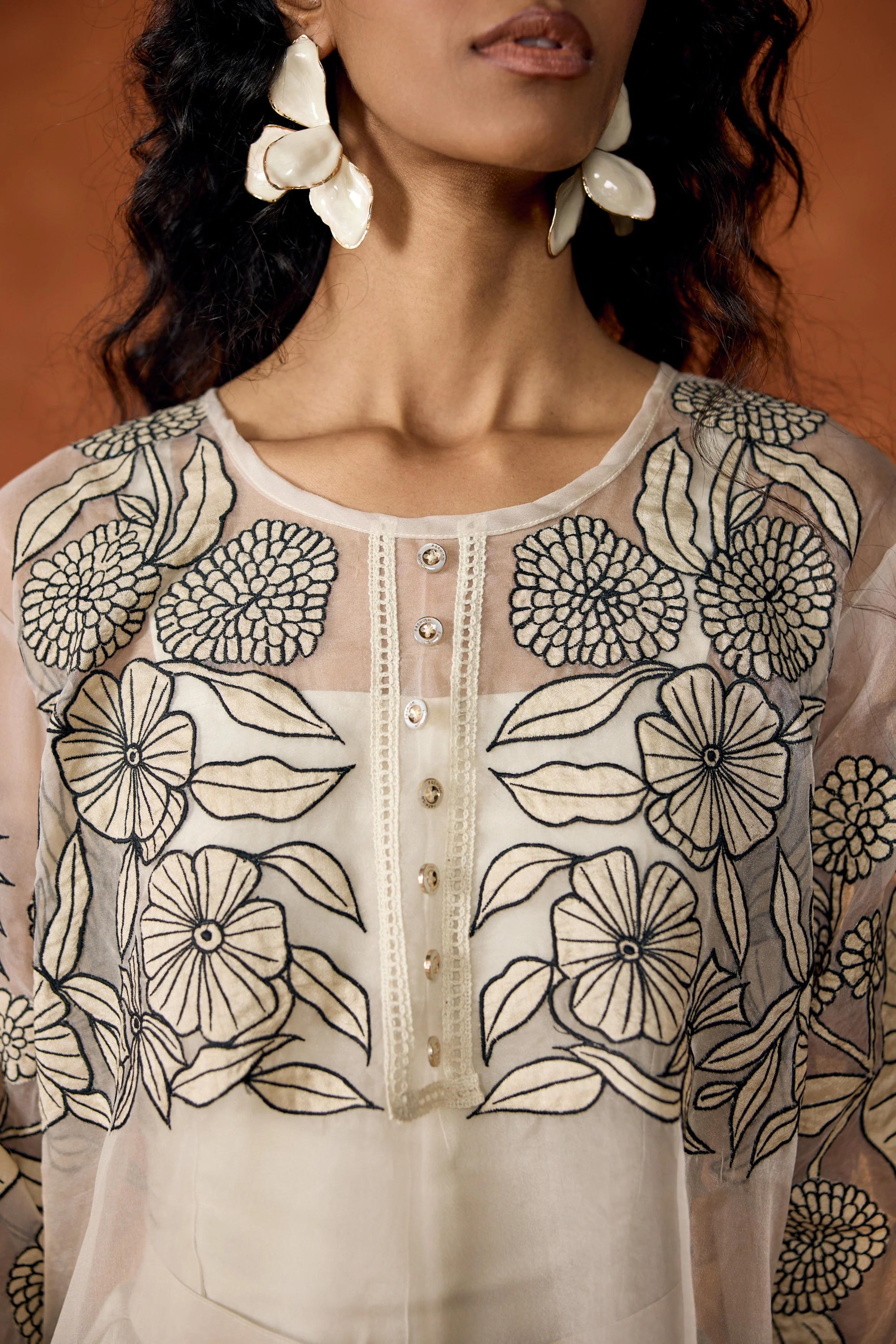 Off-White Embroidred Organza Silk Kurta Set - Image 2