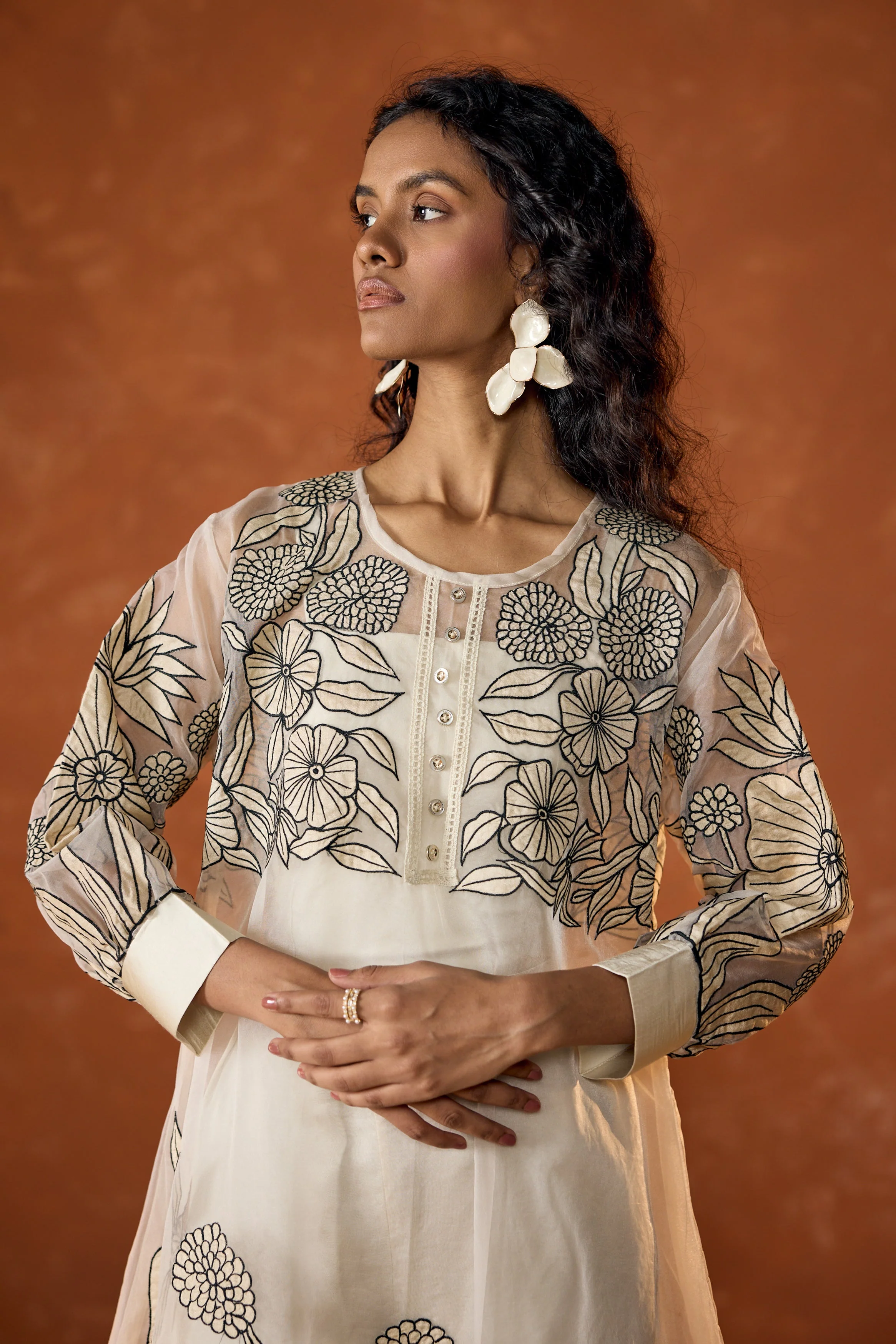Off-White Embroidred Organza Silk Kurta Set - Image 4