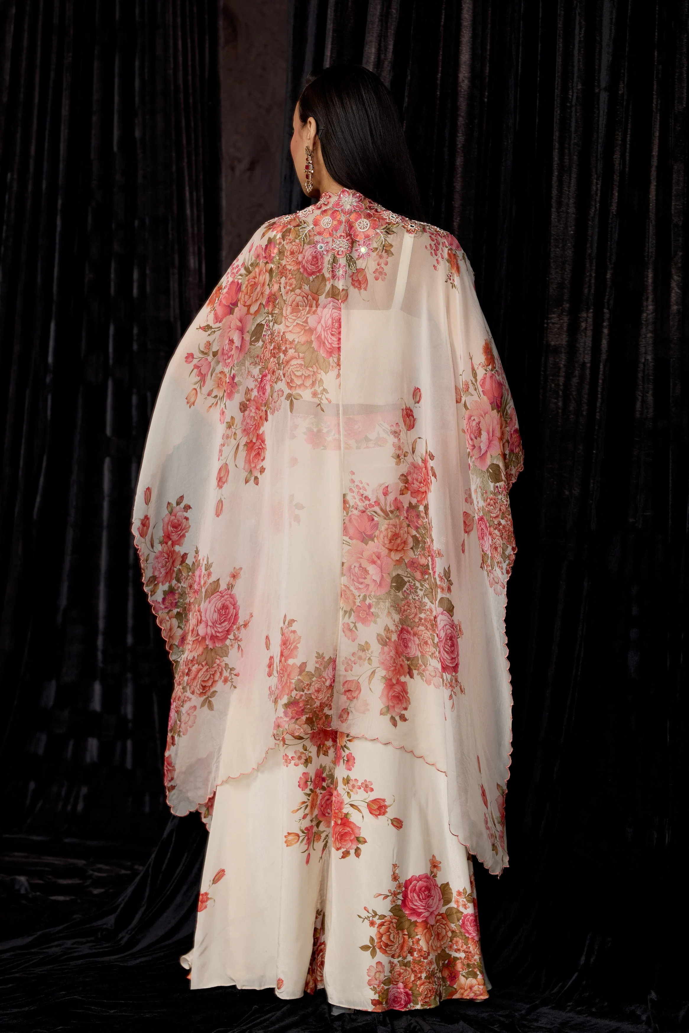 Off-White Printed Crepe Silk Cape Set - Image 7