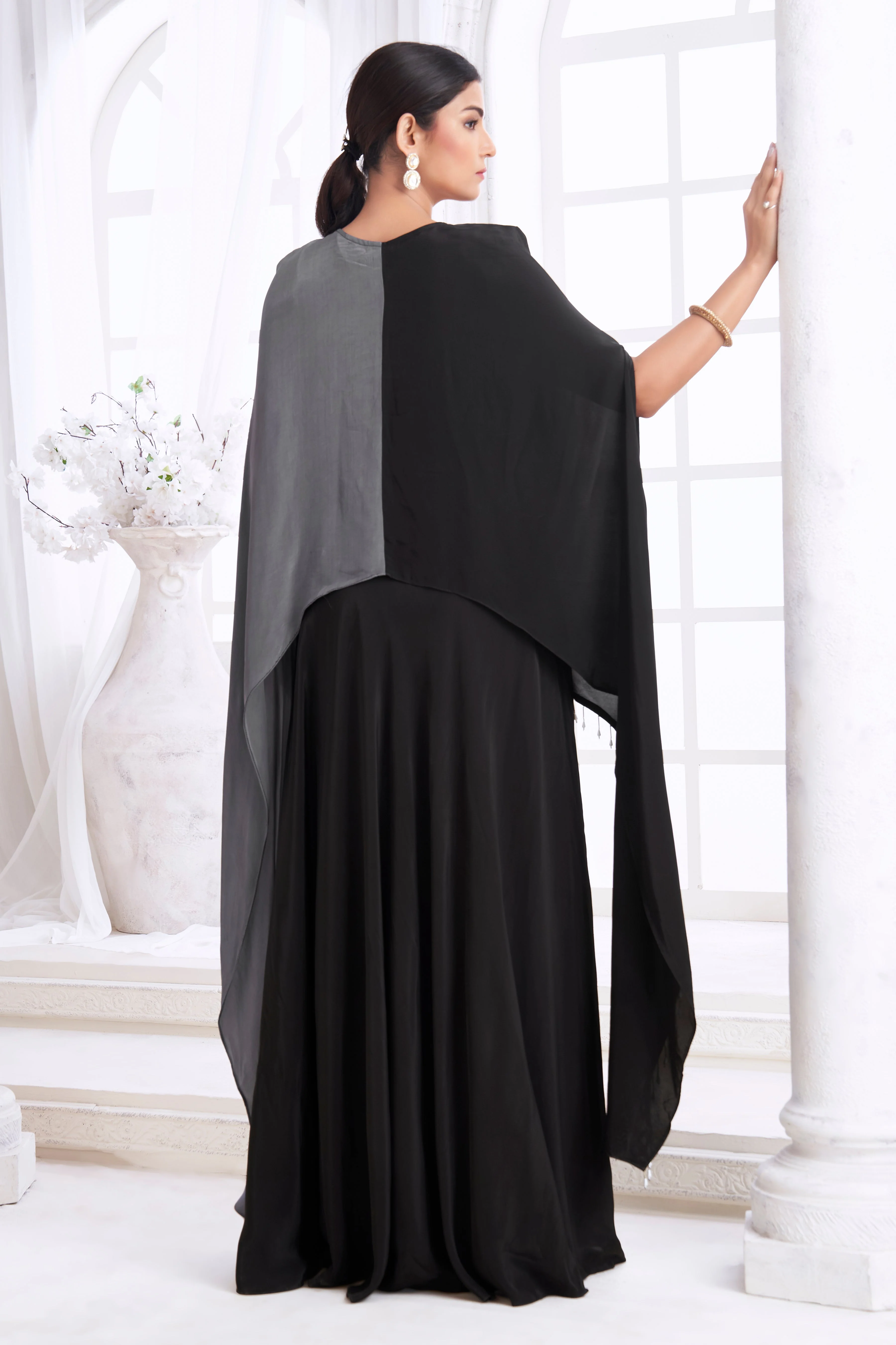 Onyx Embellished Crepe Silk Kaftan Set - Image 4