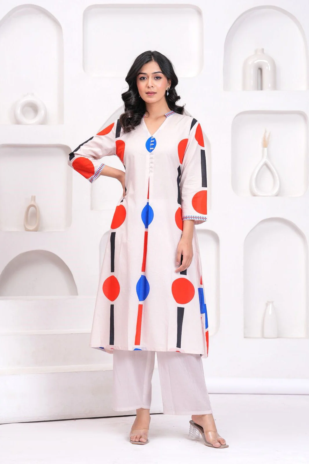 Champagne Geometric Print Kurta & Pant Set - Image 2