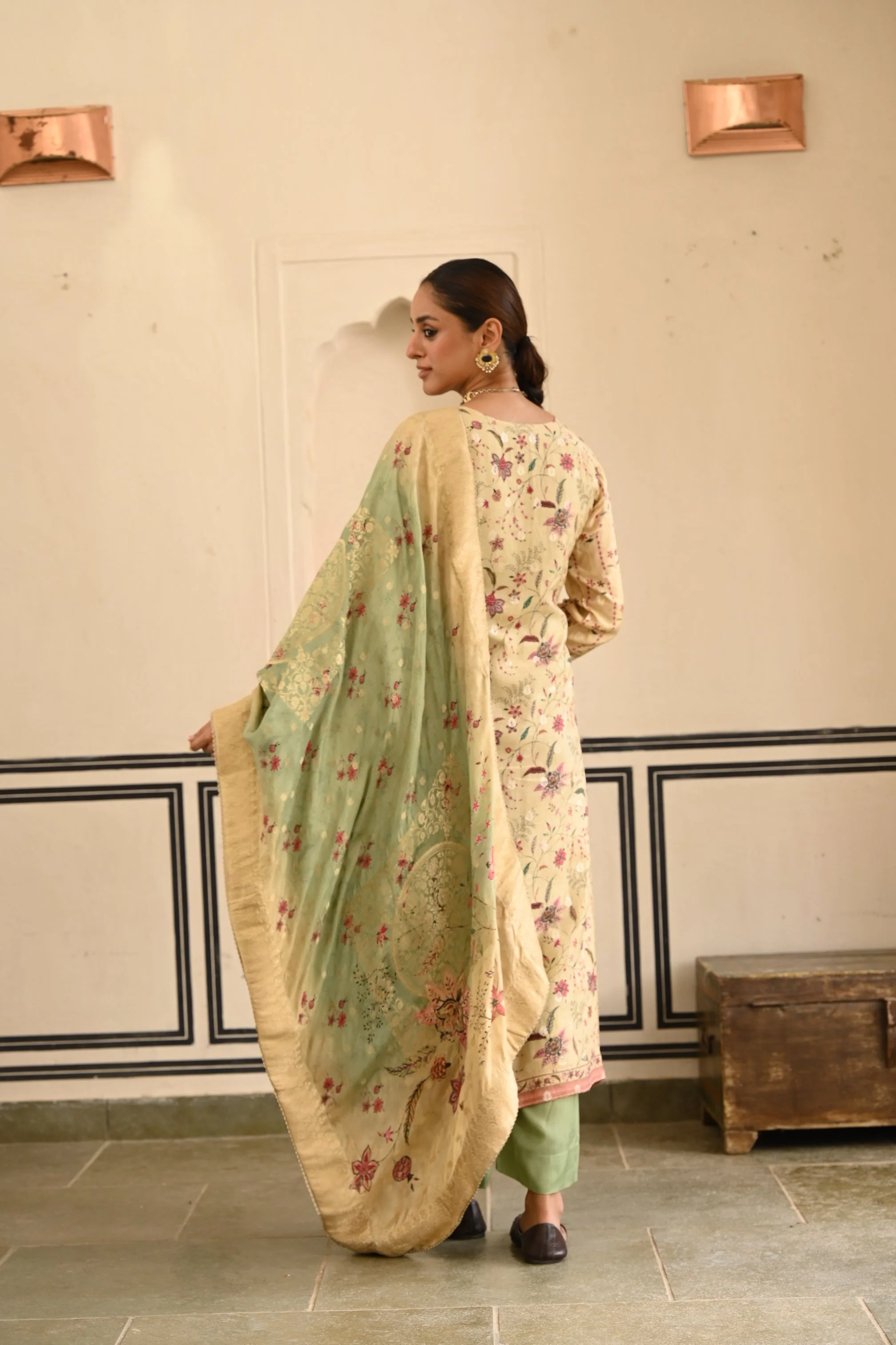 Pastel Green Printed Jacquard Silk Pant Set - Image 5