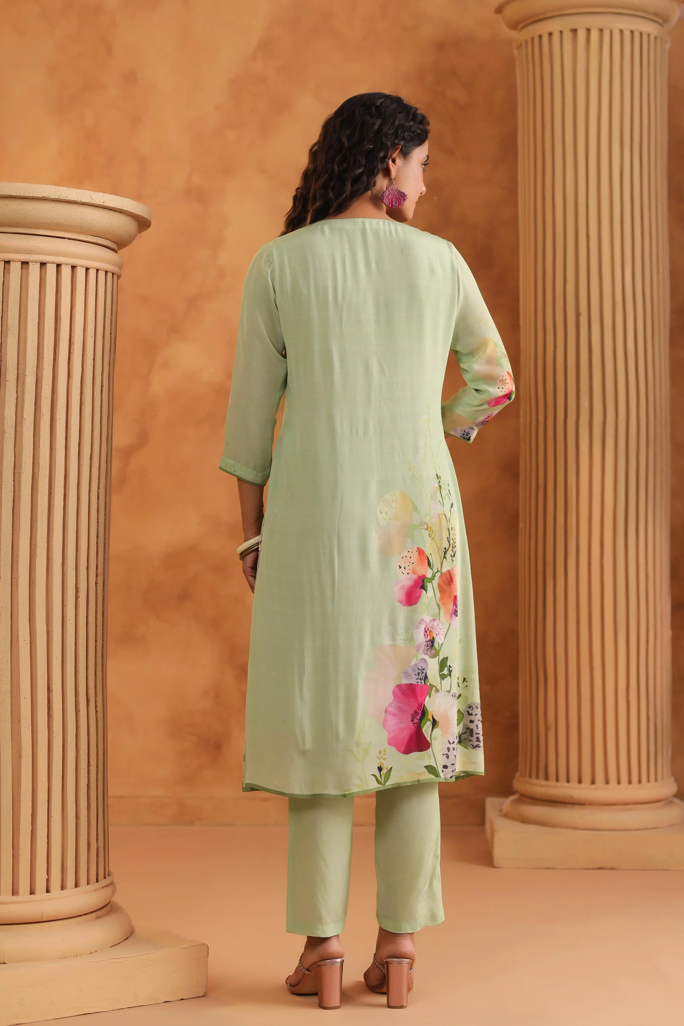 Pastel Green Printed Viscose Crepe Kurta Set - Image 5