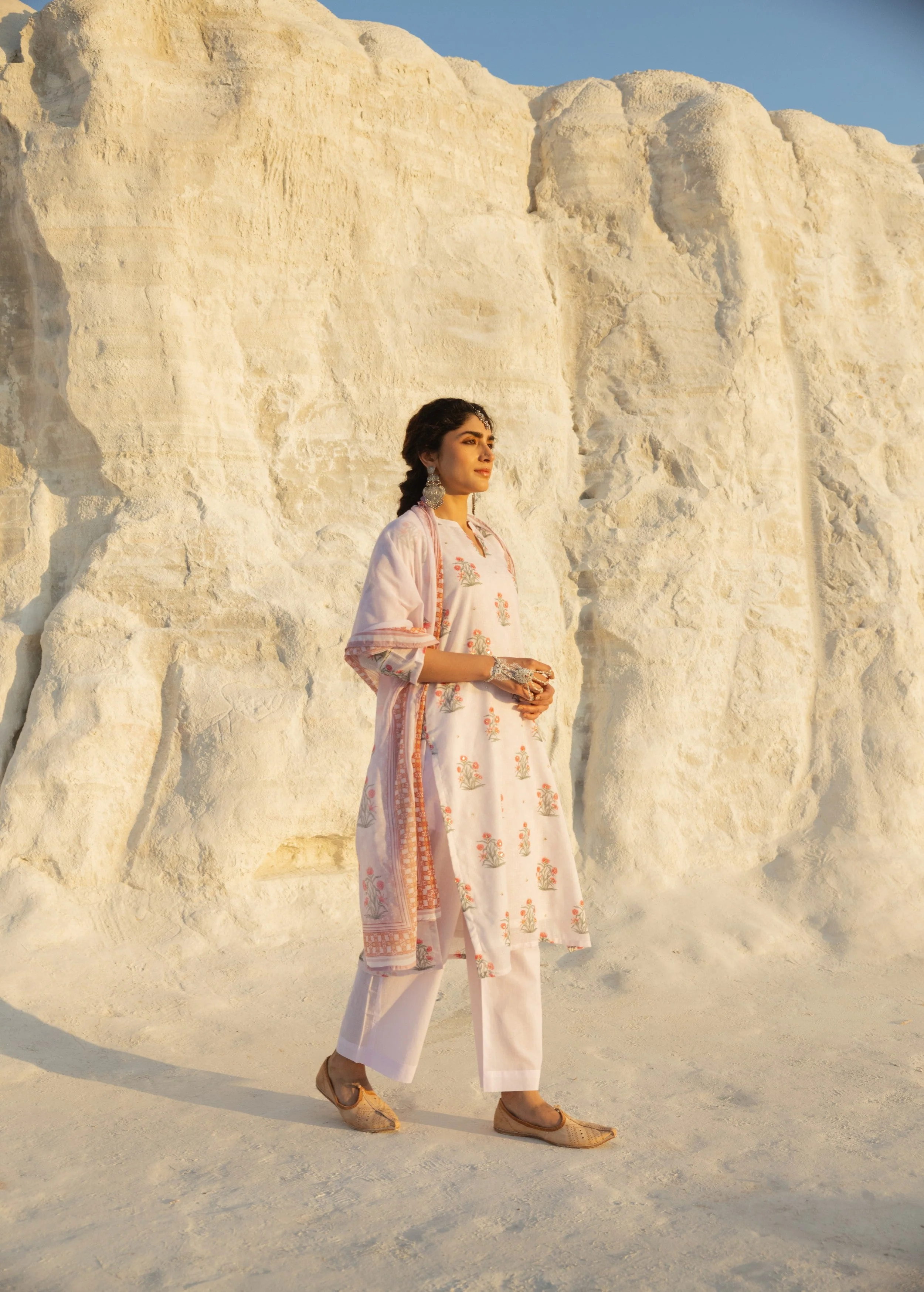 Pastel Pink Embellished Kota Doria Pant Set - Image 4