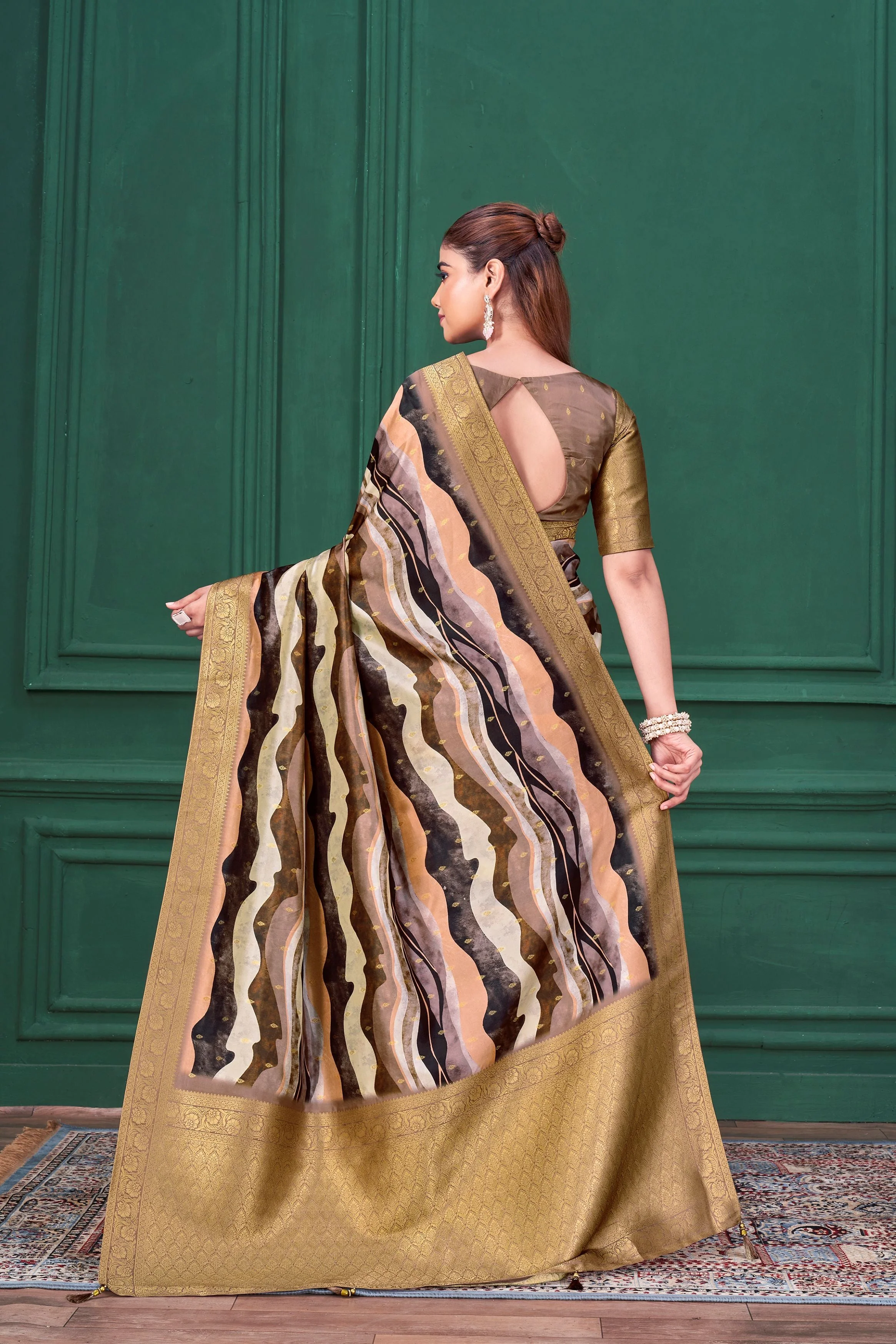 Lilac Purple Digital Printed Tussar Silk Saree - Image 6