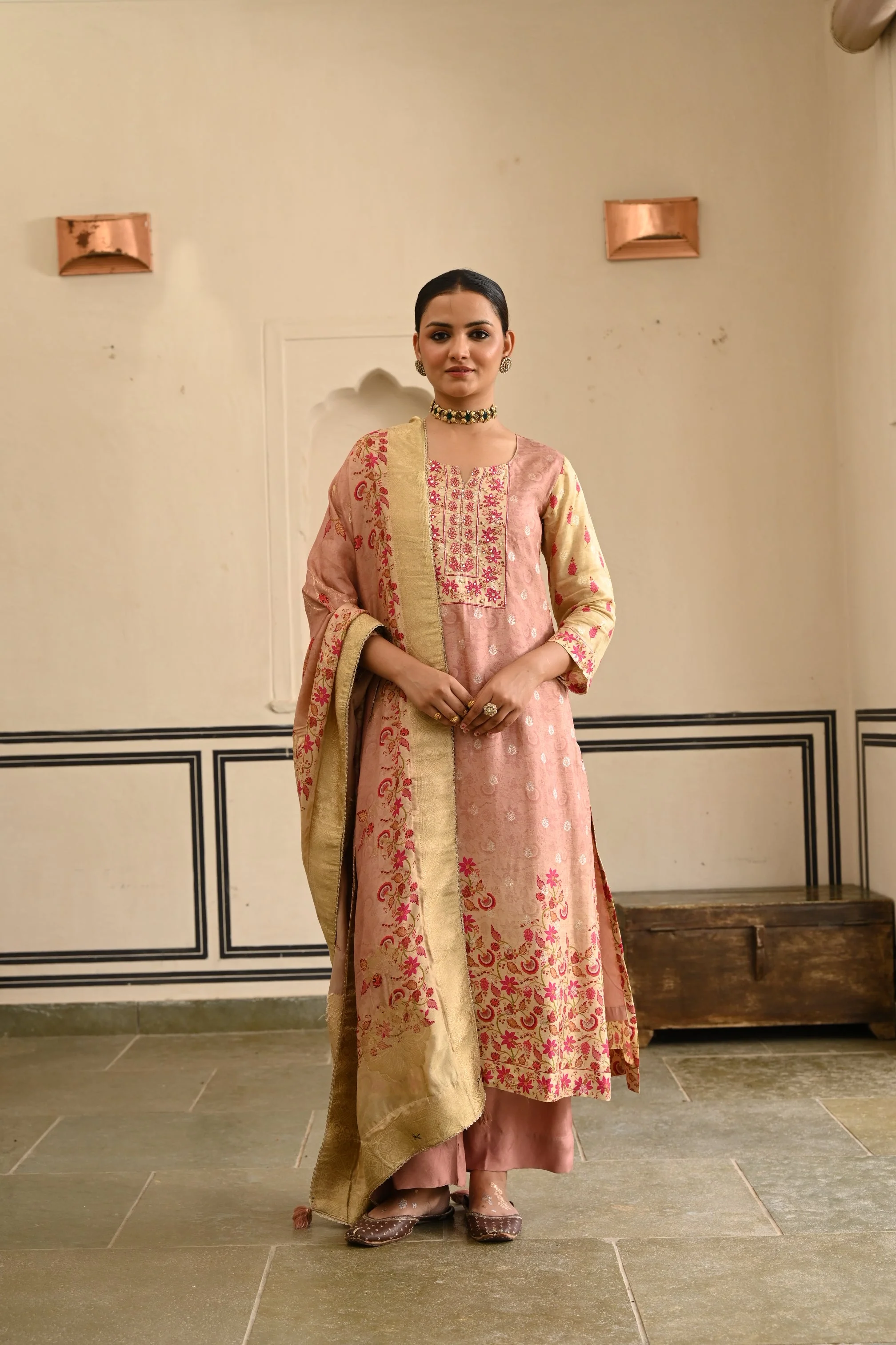 Onion Pink Printed Jacquard Silk Pant Set - Image 3