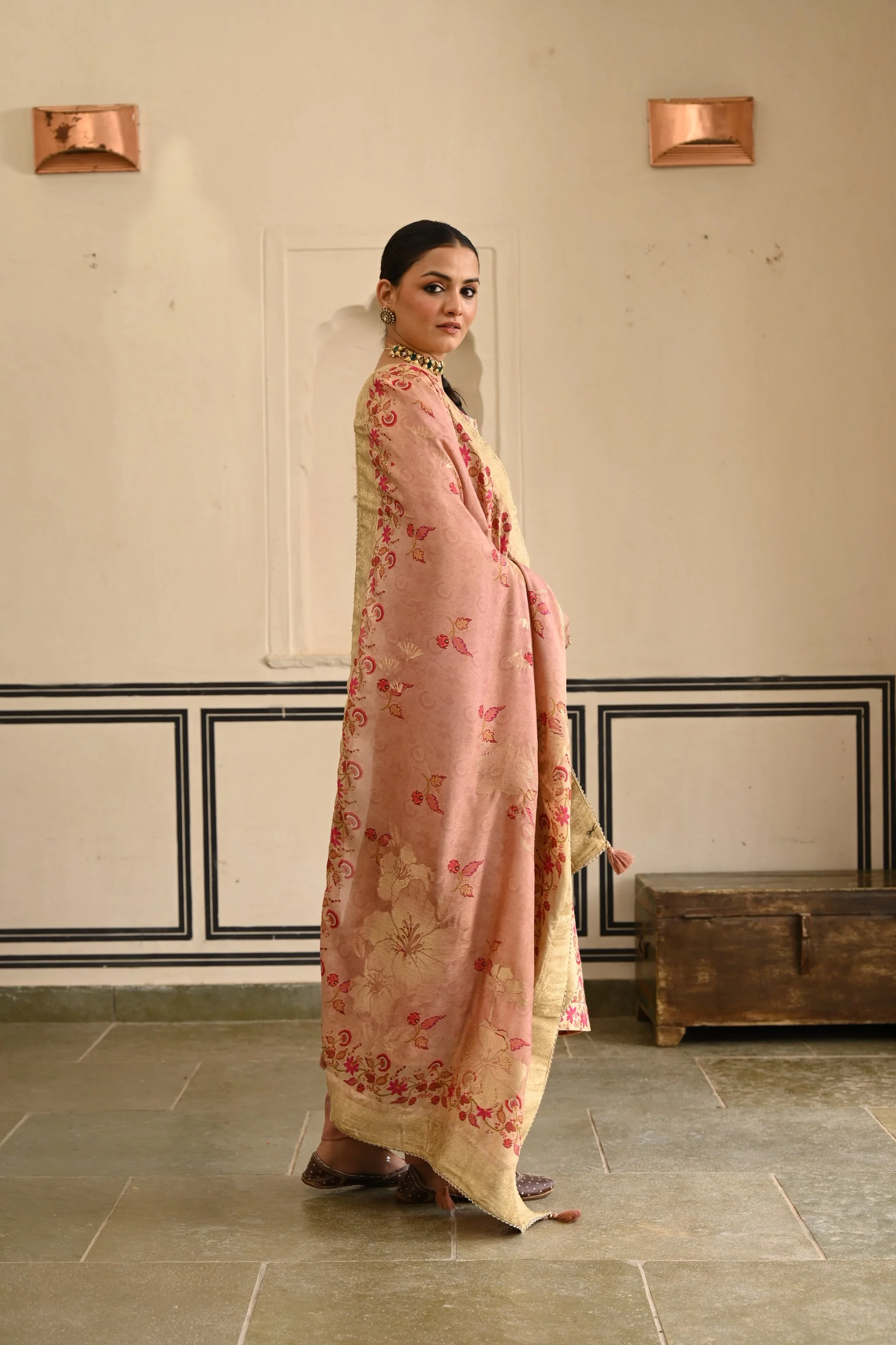 Onion Pink Printed Jacquard Silk Pant Set - Image 4