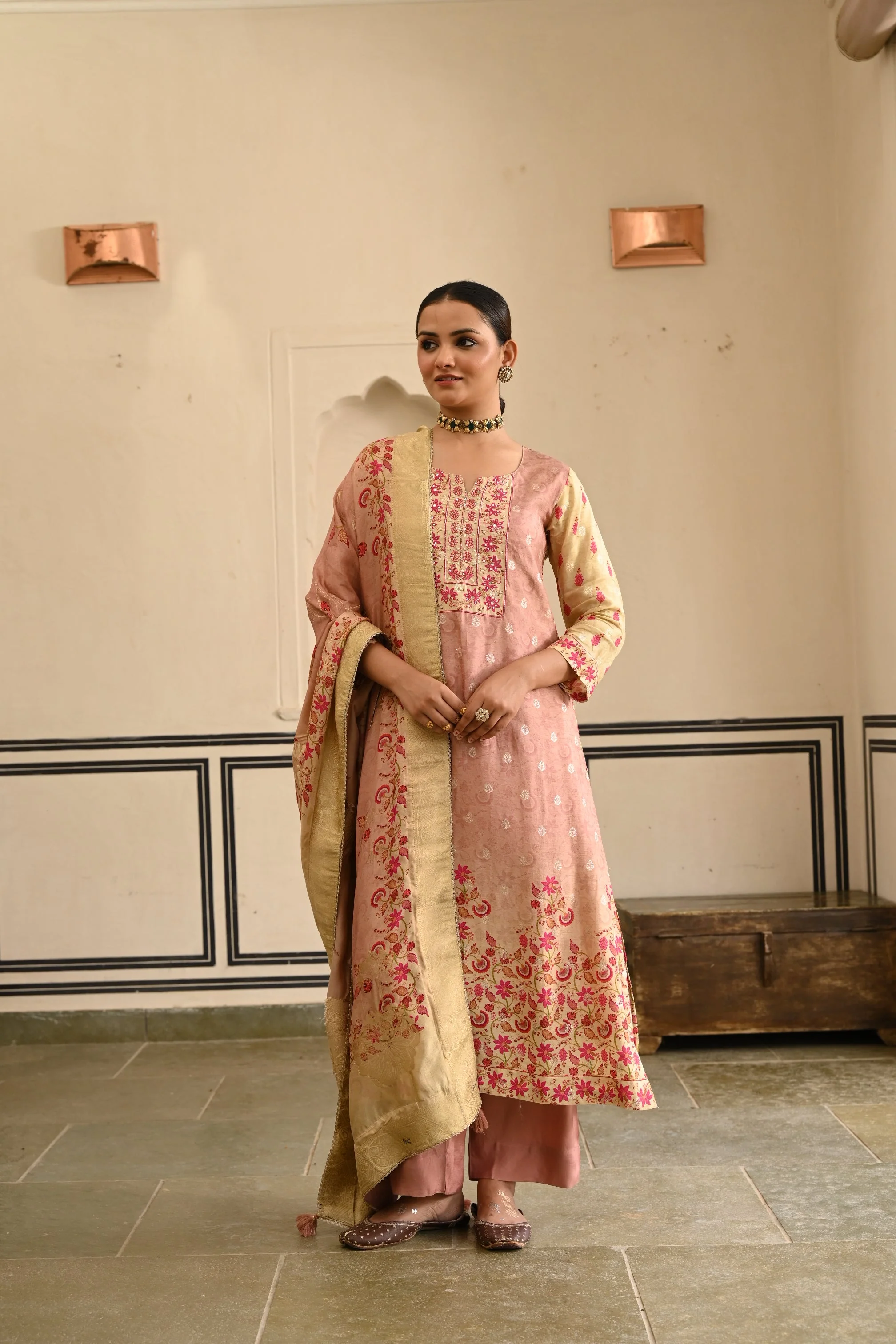 Onion Pink Printed Jacquard Silk Pant Set - Image 5