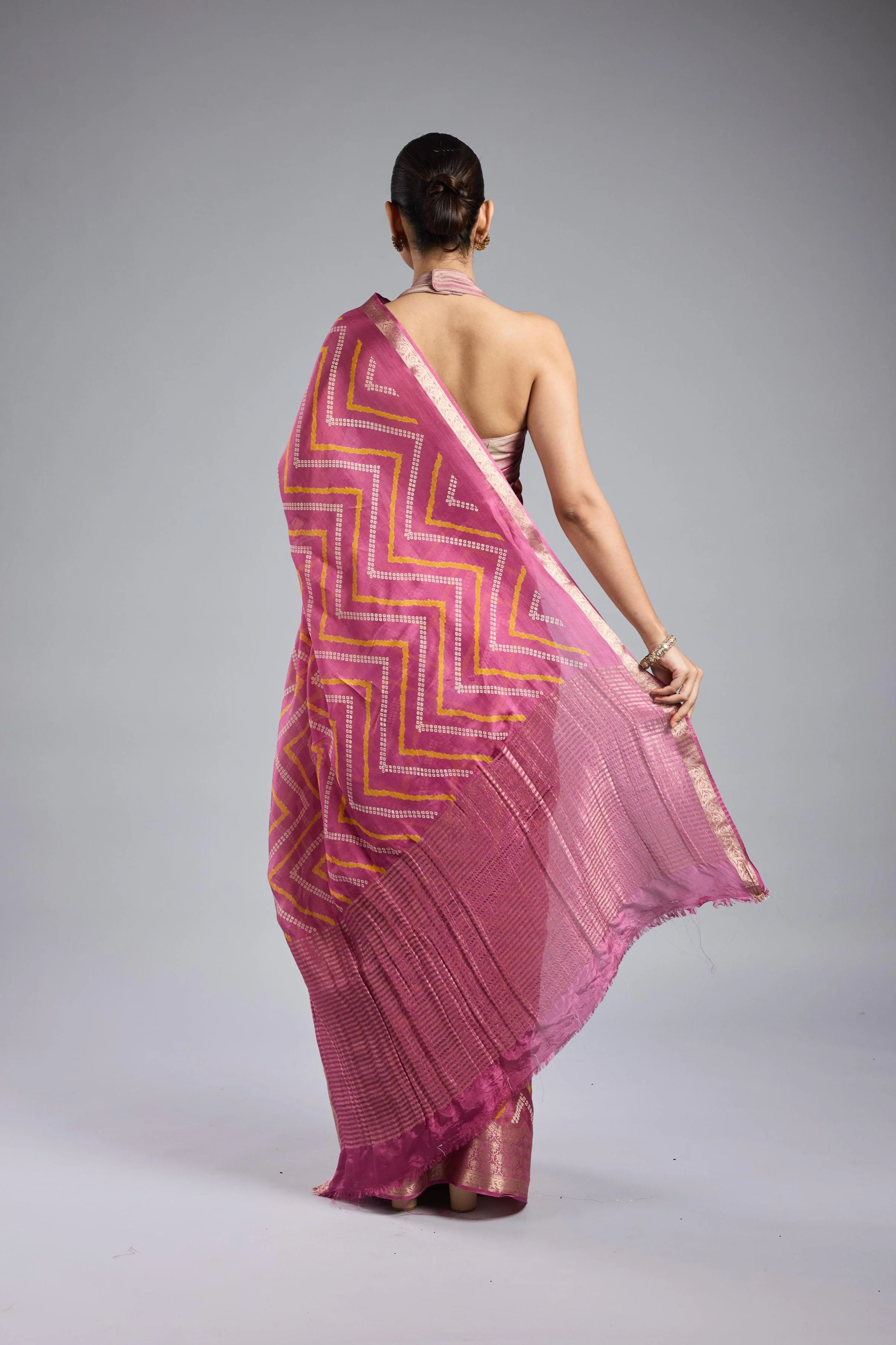 Pink Leheriya Cosmo Silk Saree - Image 5