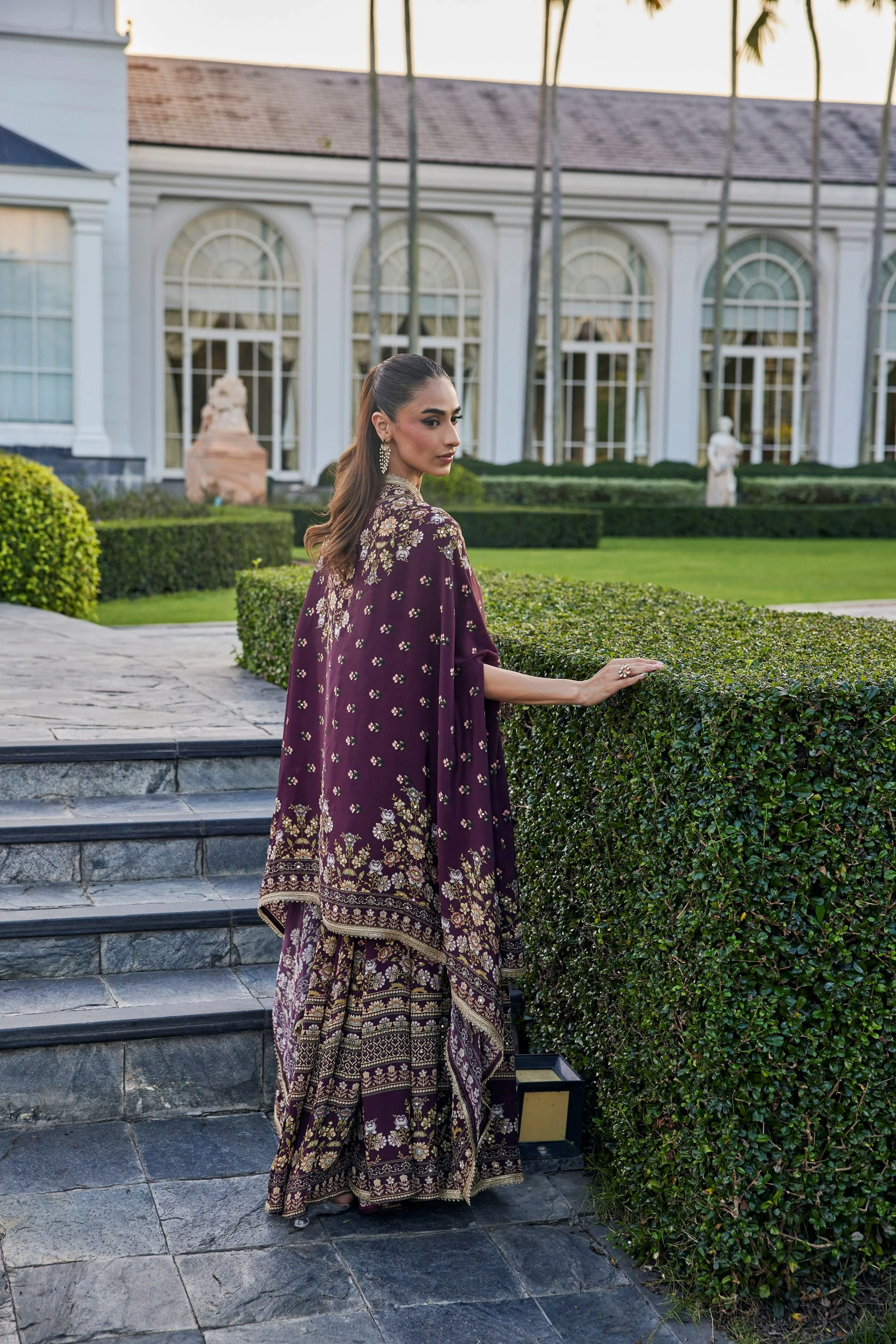 Plum Royale Embellished Muslin Silk Cape Set - Image 3
