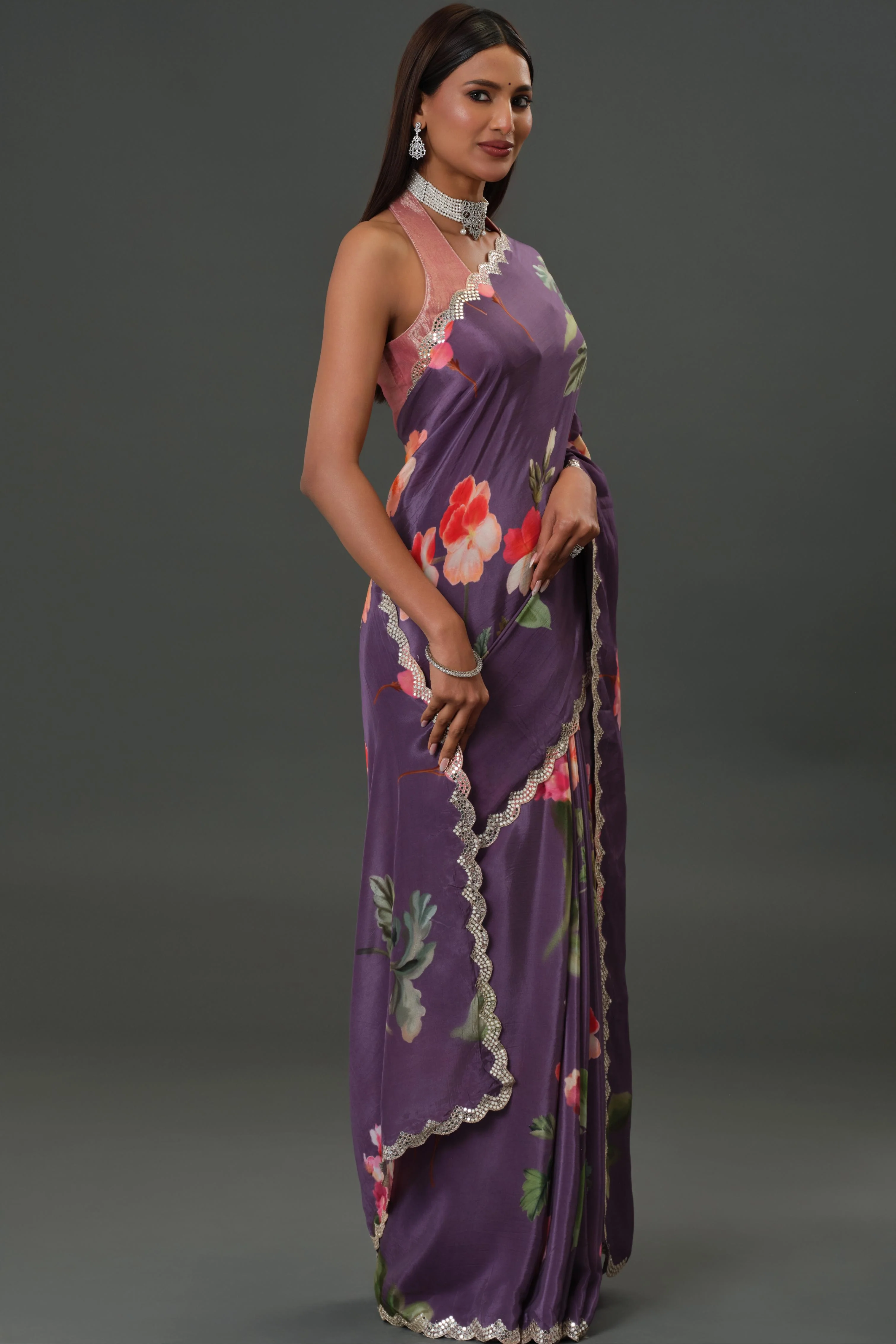 Purple Floral Printed Crepe Silk Saree - Image 3