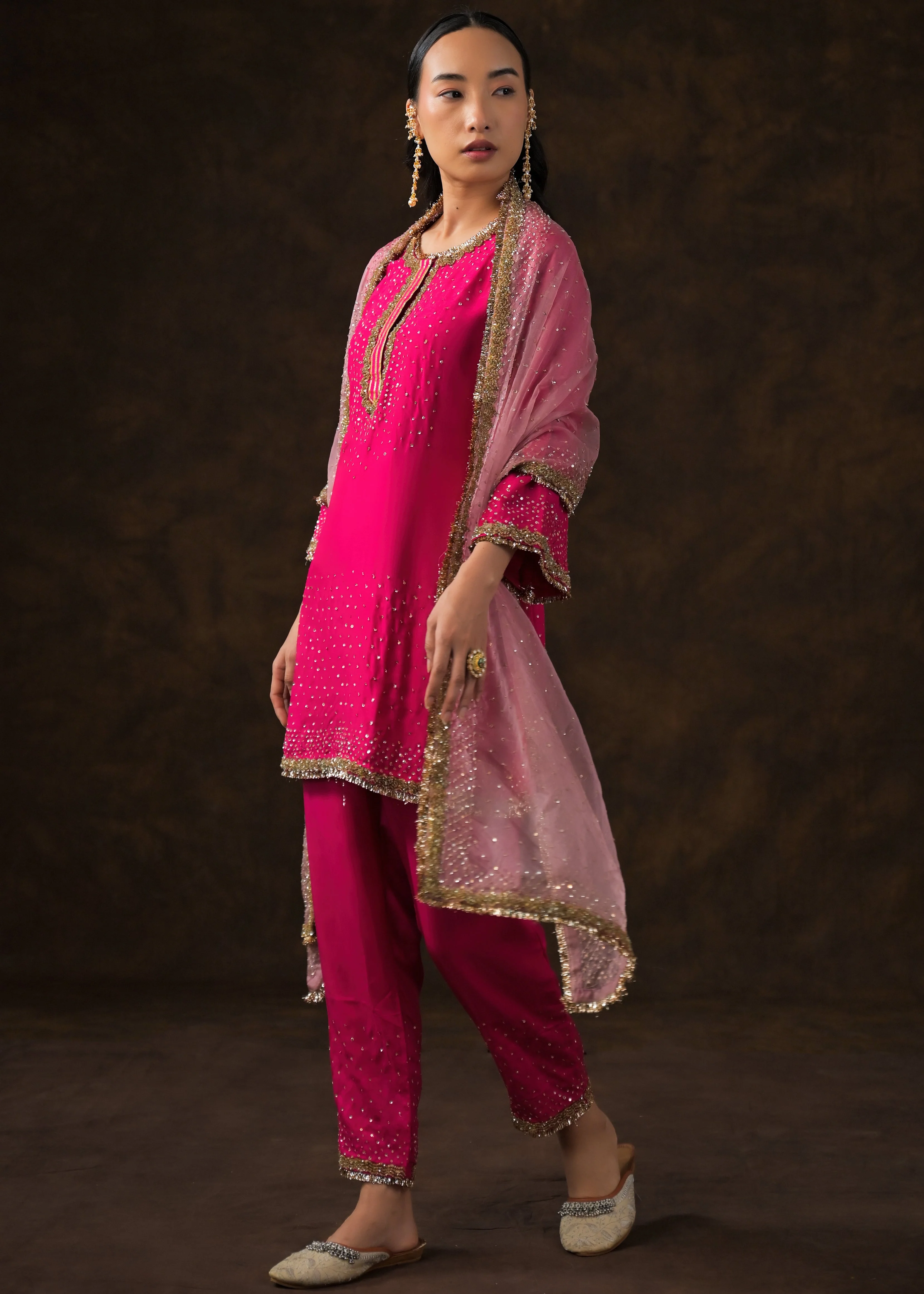 Queen Pink Embellished Raw Silk Pant Set - Image 4
