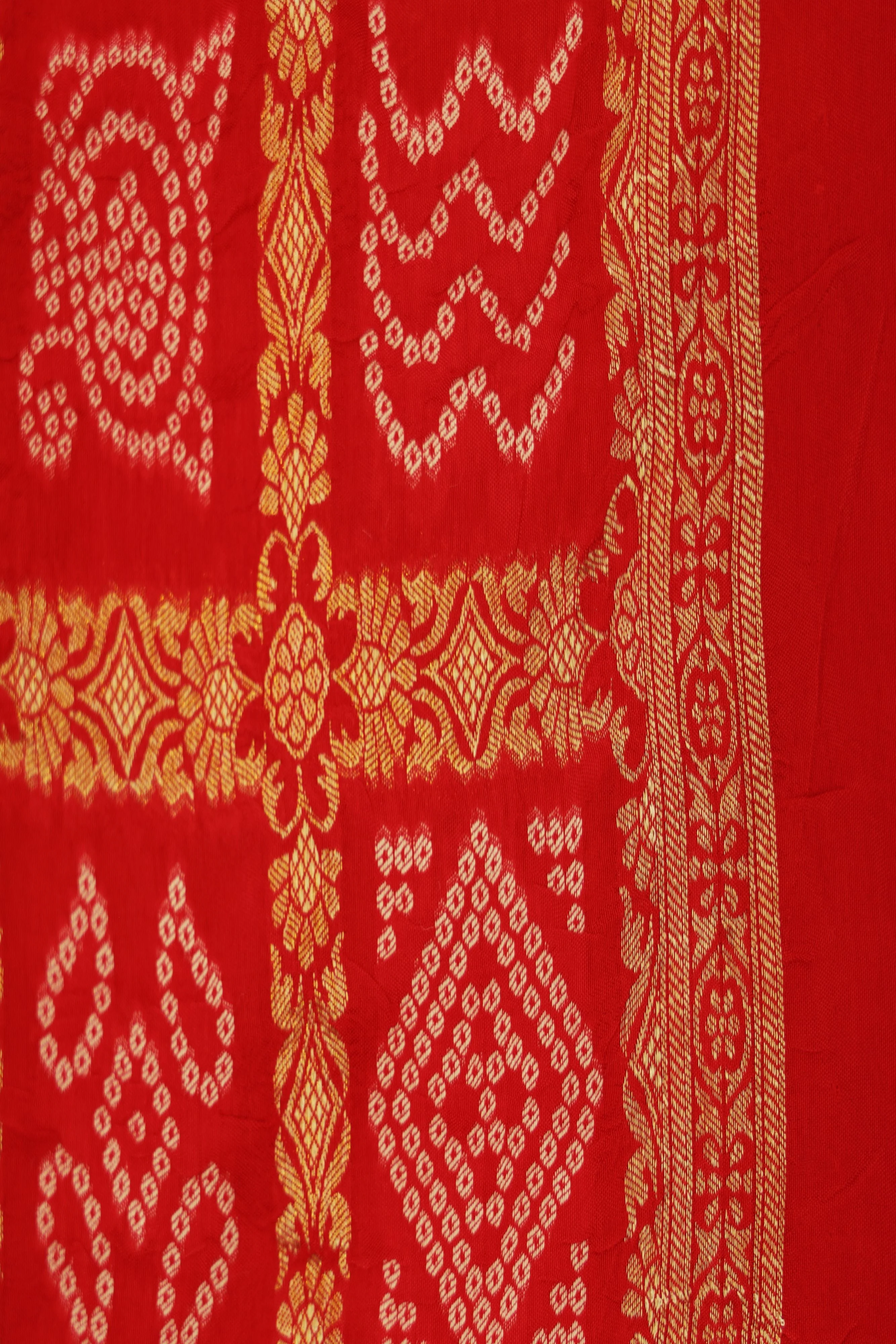 Radiance White Ombre Russian Silk Saree - Image 10