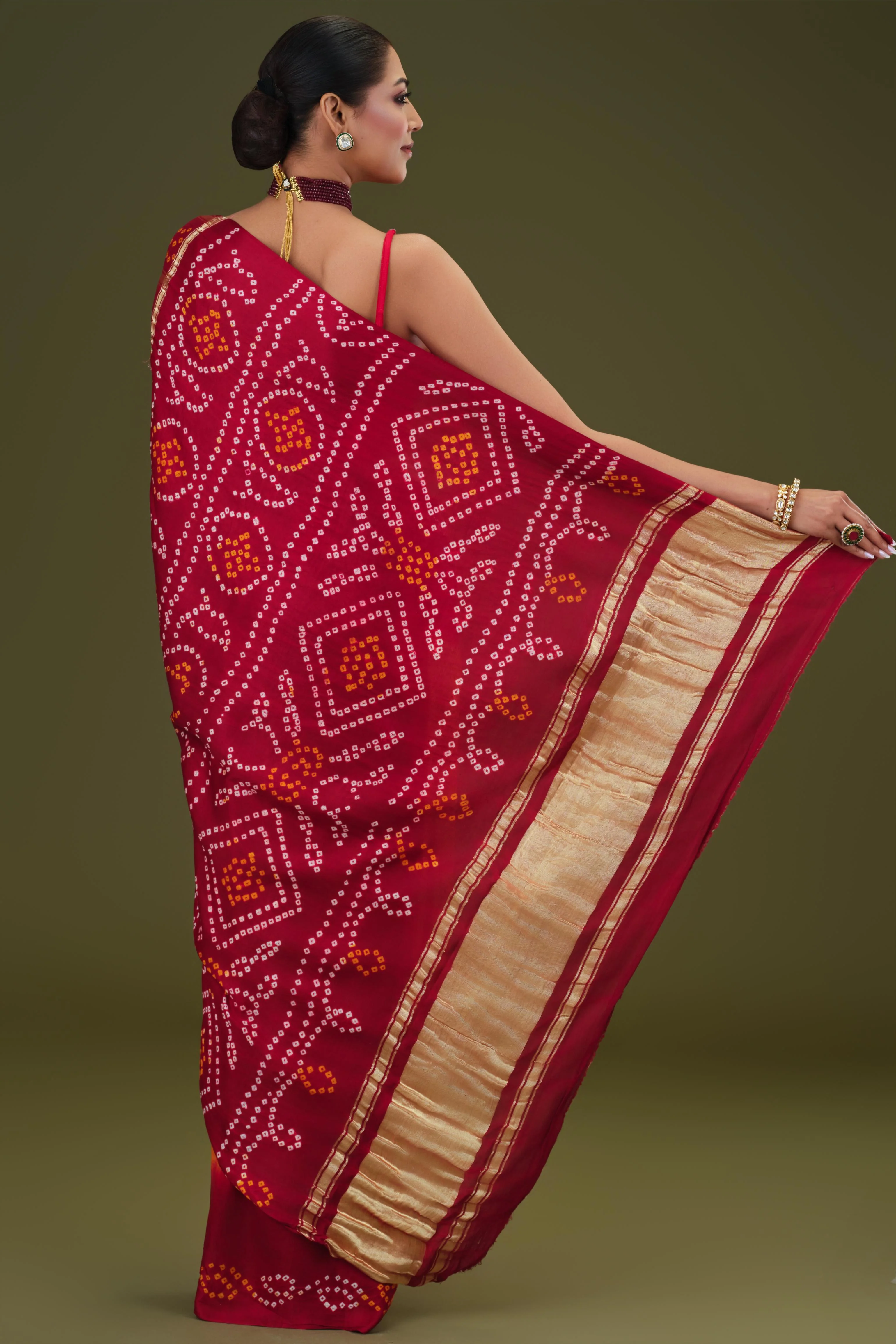 Red Bandhani Pure Gazzi Silk Saree - Image 4