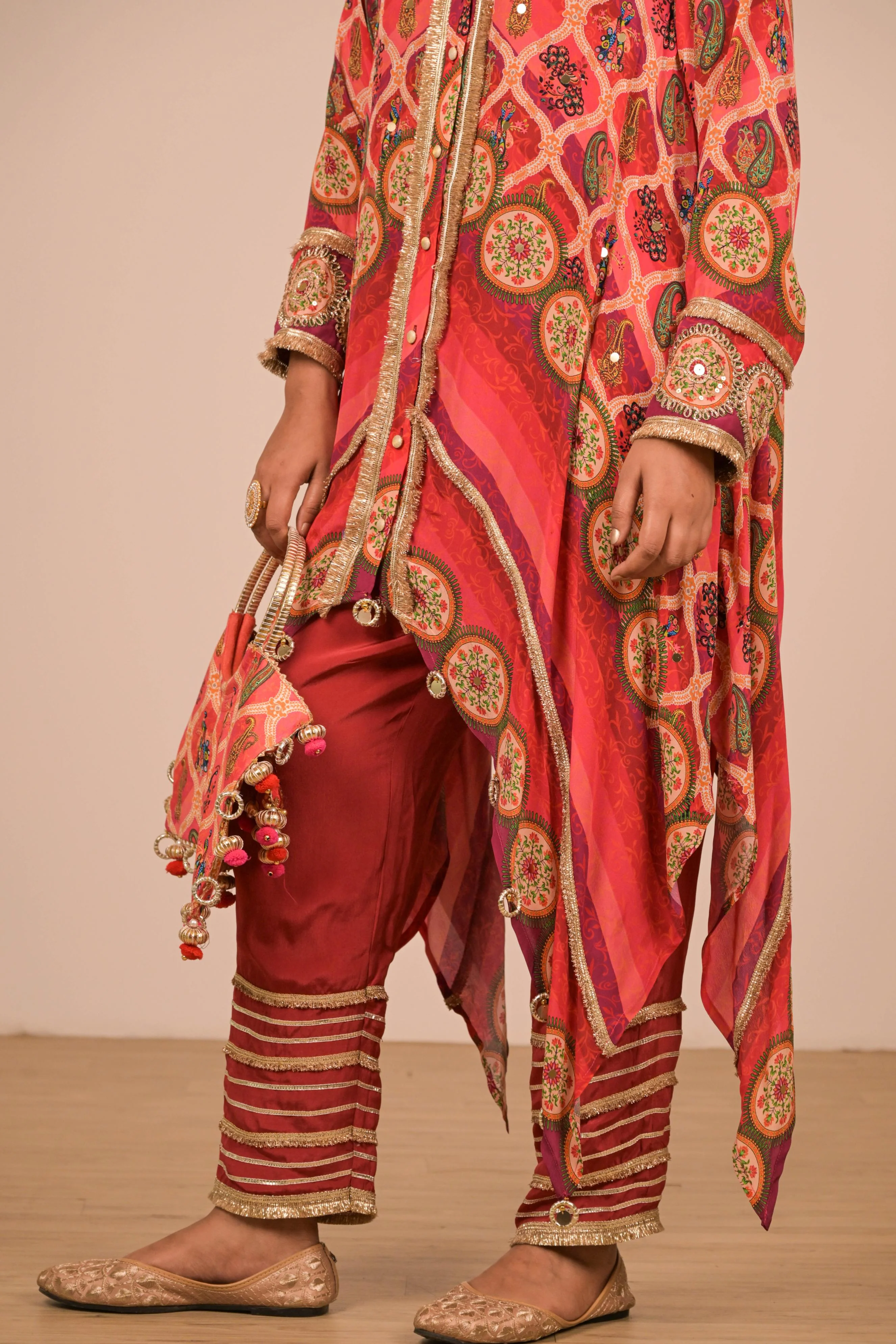 Red-Pink Asymmetrical Printed Kurta Set - Image 5