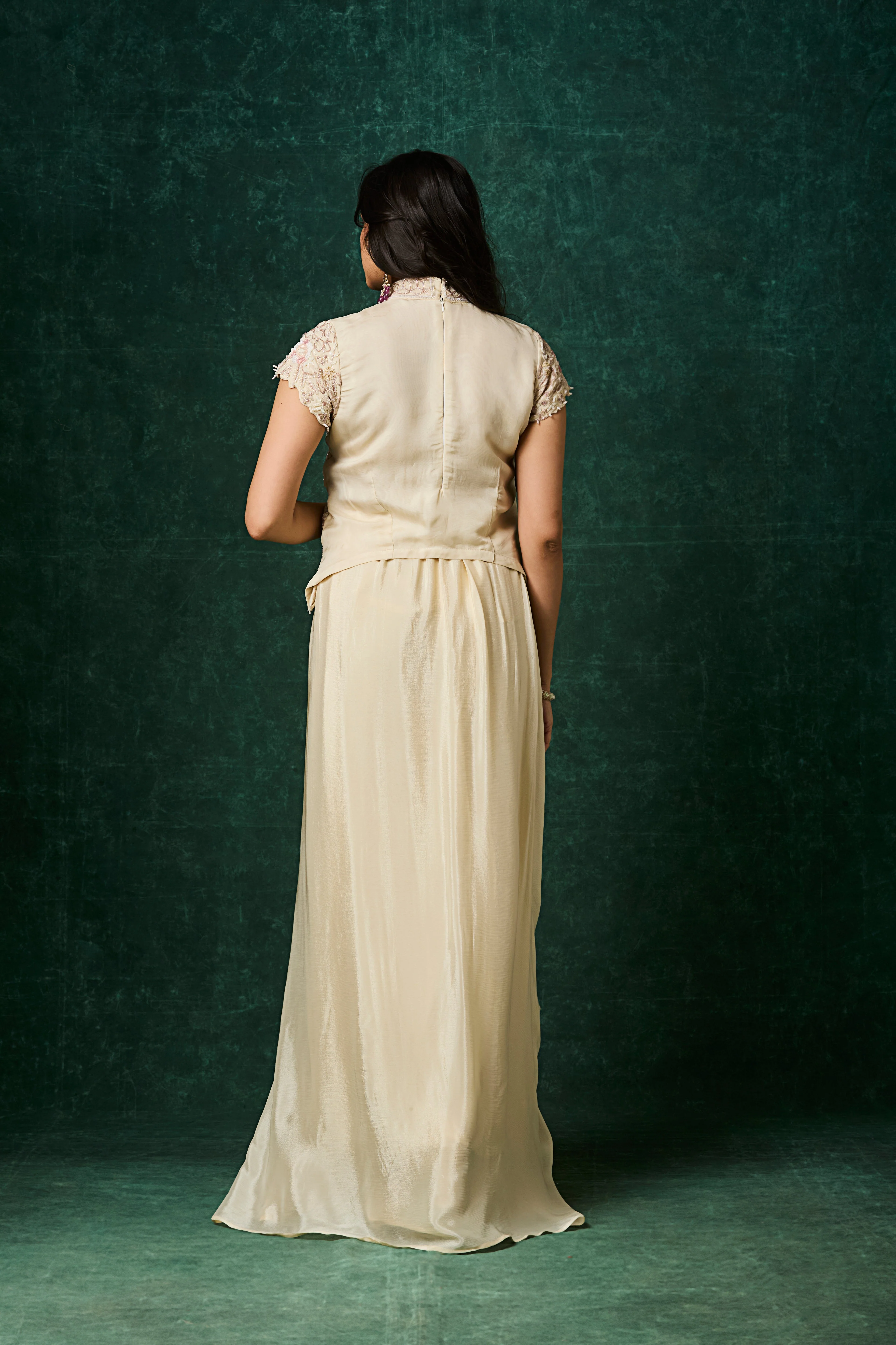 Off-White Embellished Chinon Silk Skirt Set - Image 5