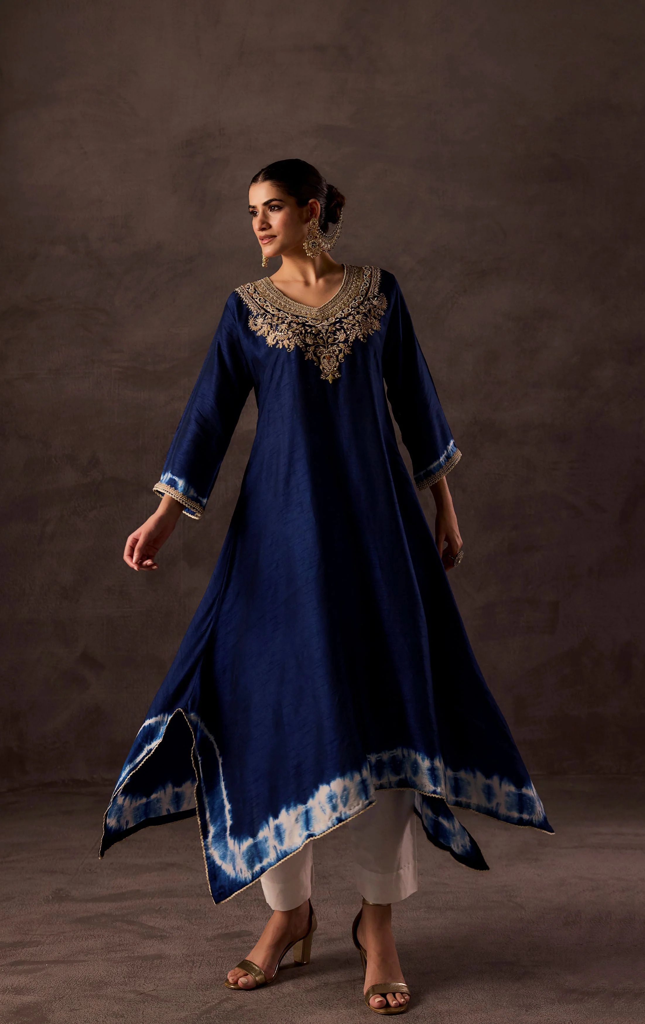 Royal Blue Embellished Raw Silk Kurta Set - Image 4