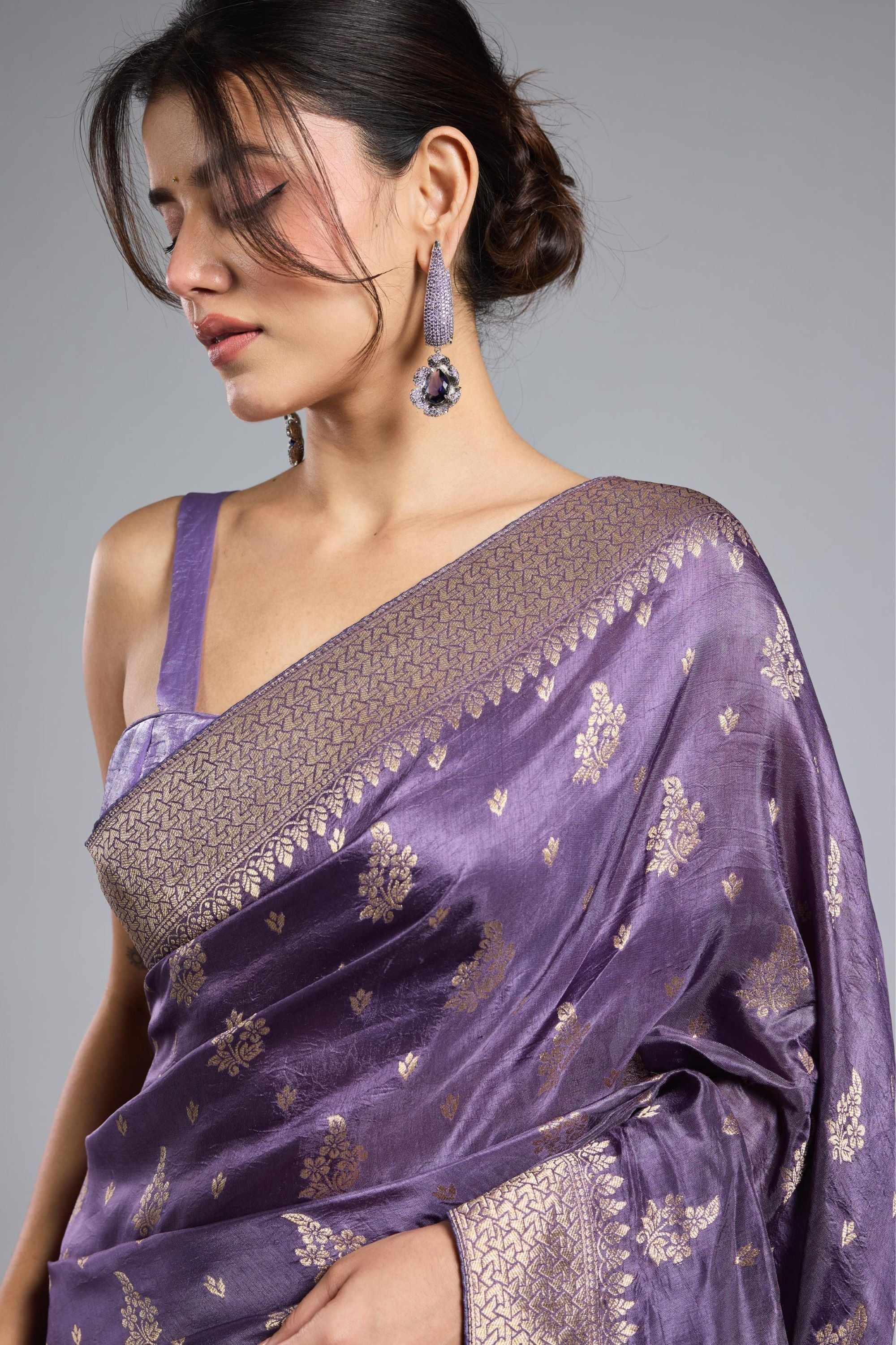 Royal Orchid Dola Silk Saree - Image 5