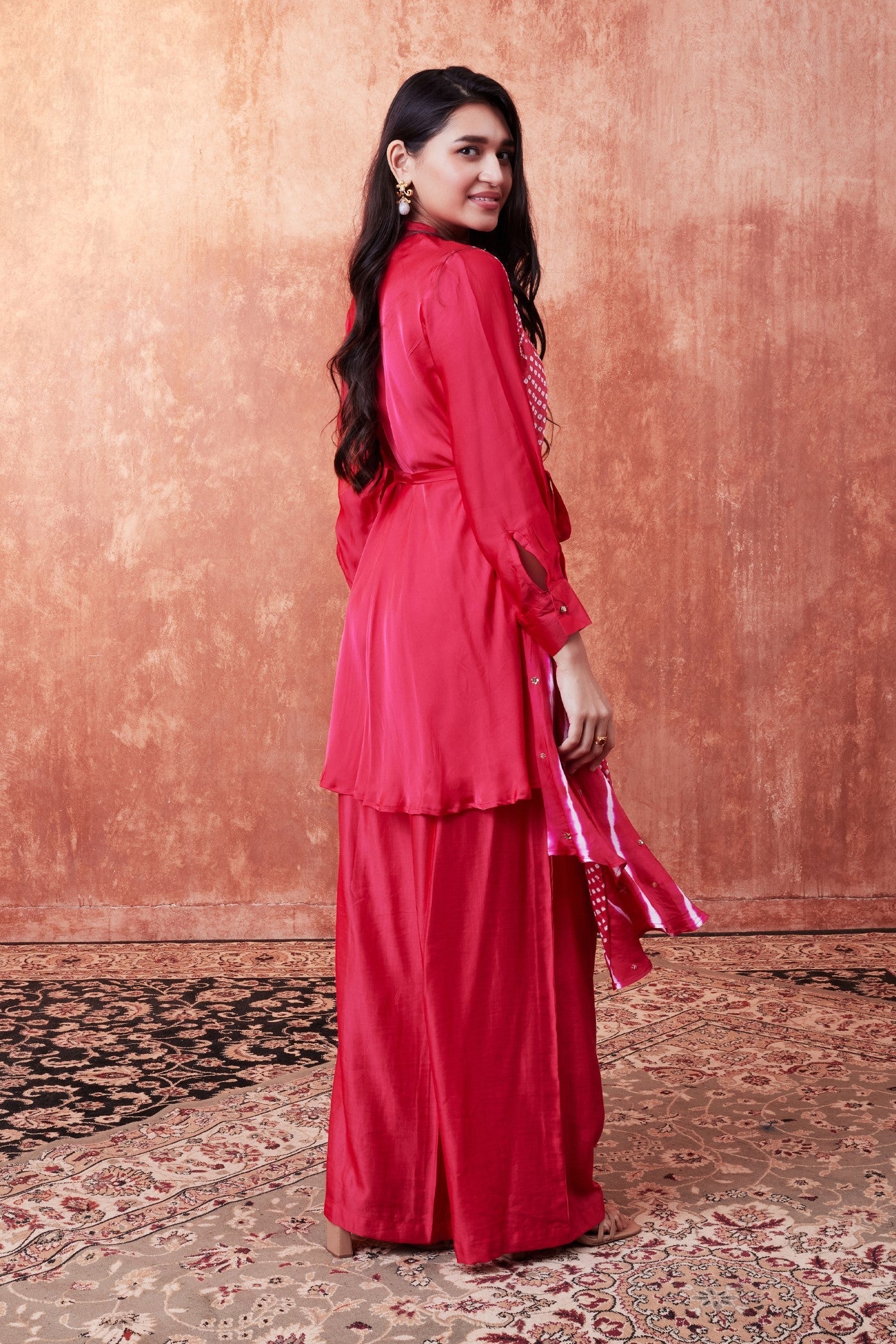 Rustic Red Bandhej Printed Embellished Cape-Set - Image 3