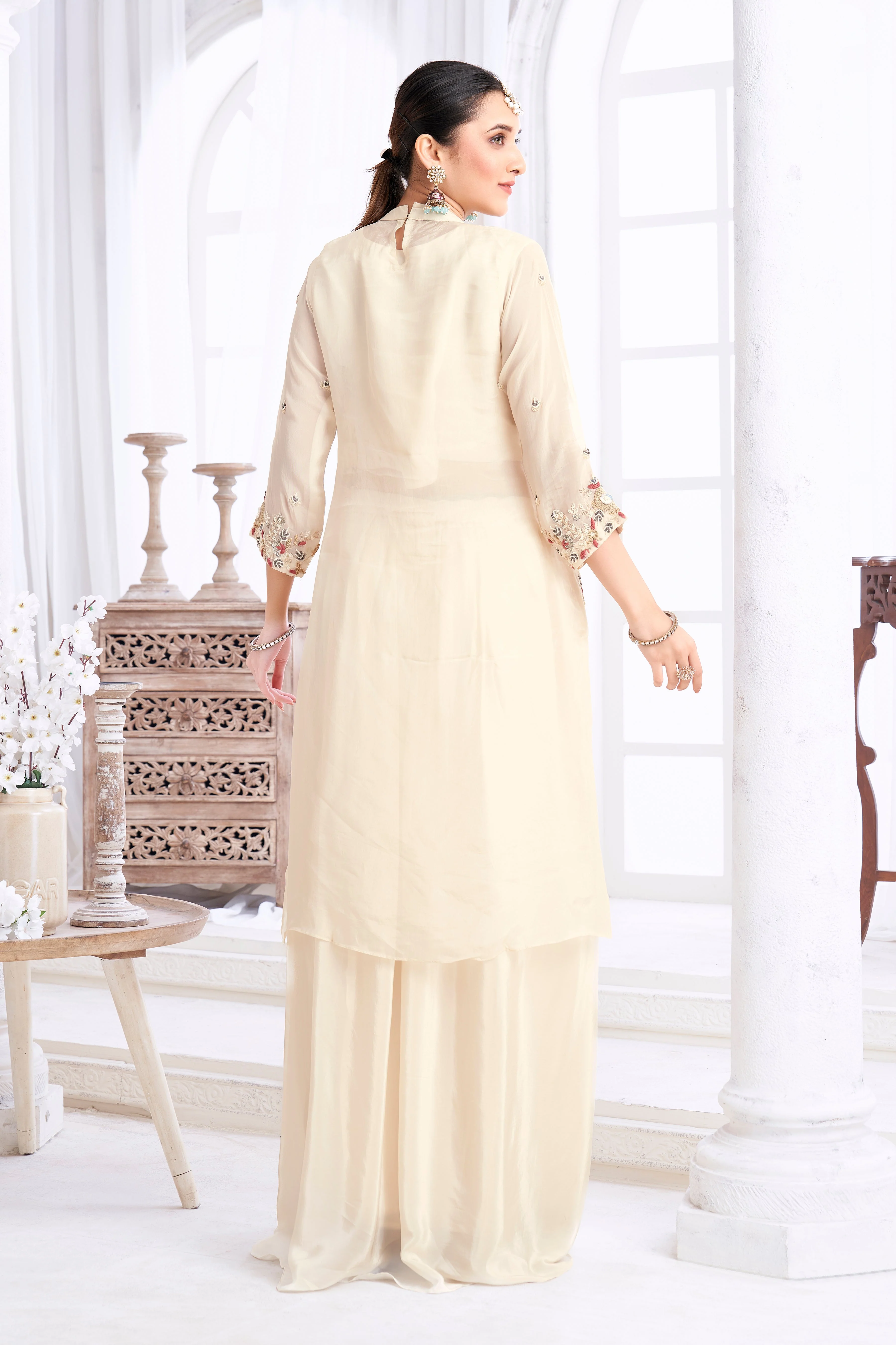Cream White Embellished Crepe Silk Skirt Set - Image 4