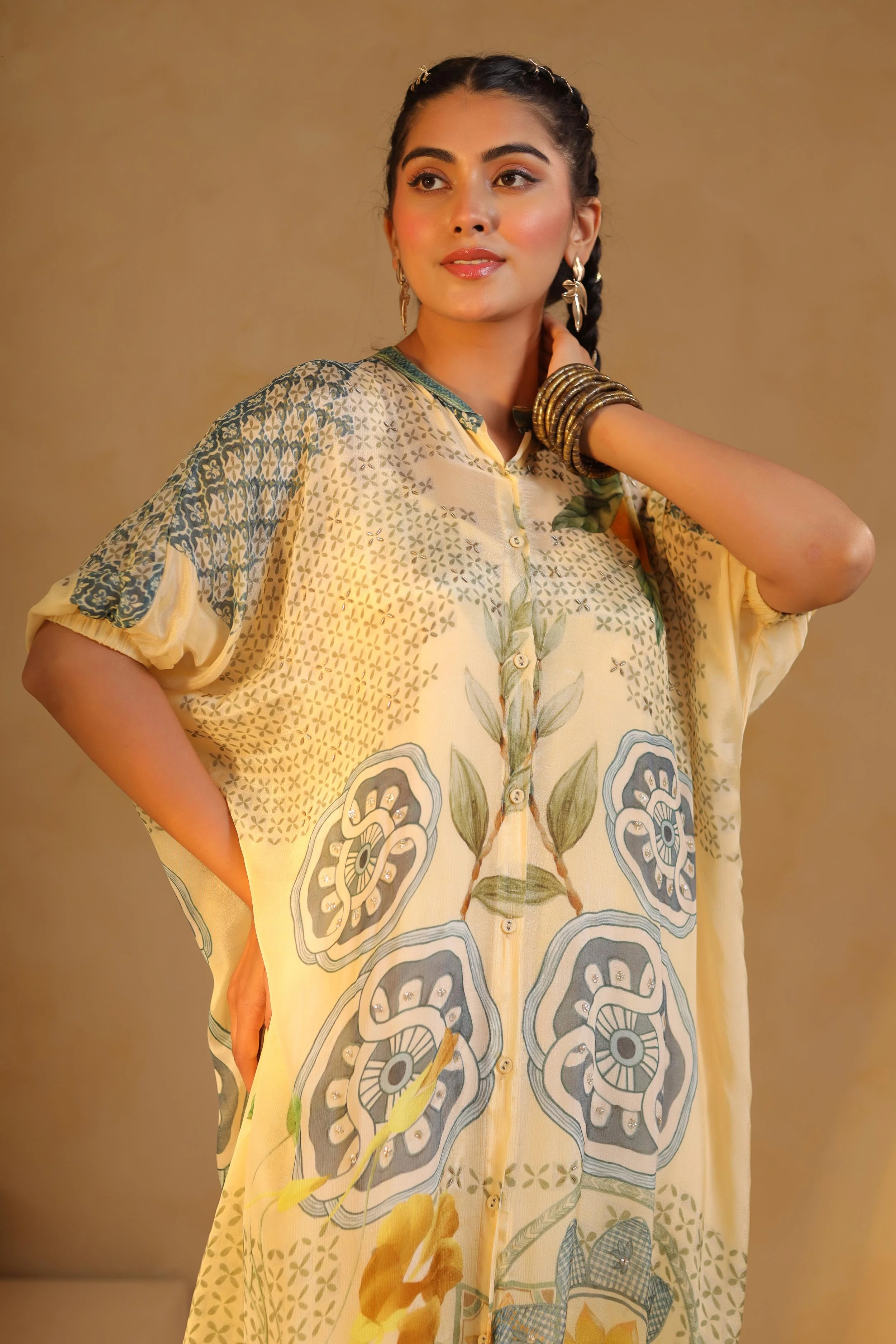 Vanilla Mist Printed Chinon Silk Kurta Set - Image 2