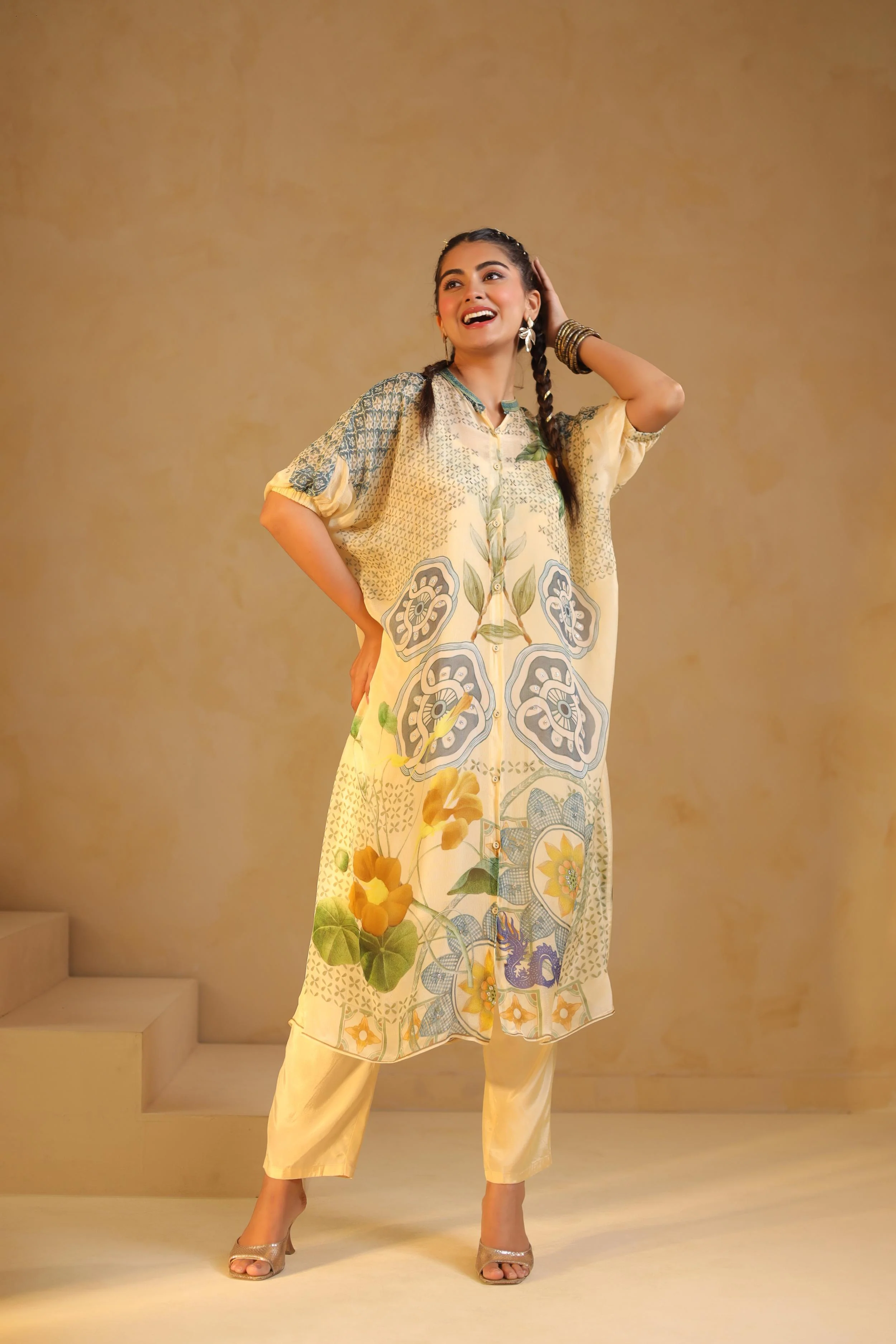 Vanilla Mist Printed Chinon Silk Kurta Set - Image 3