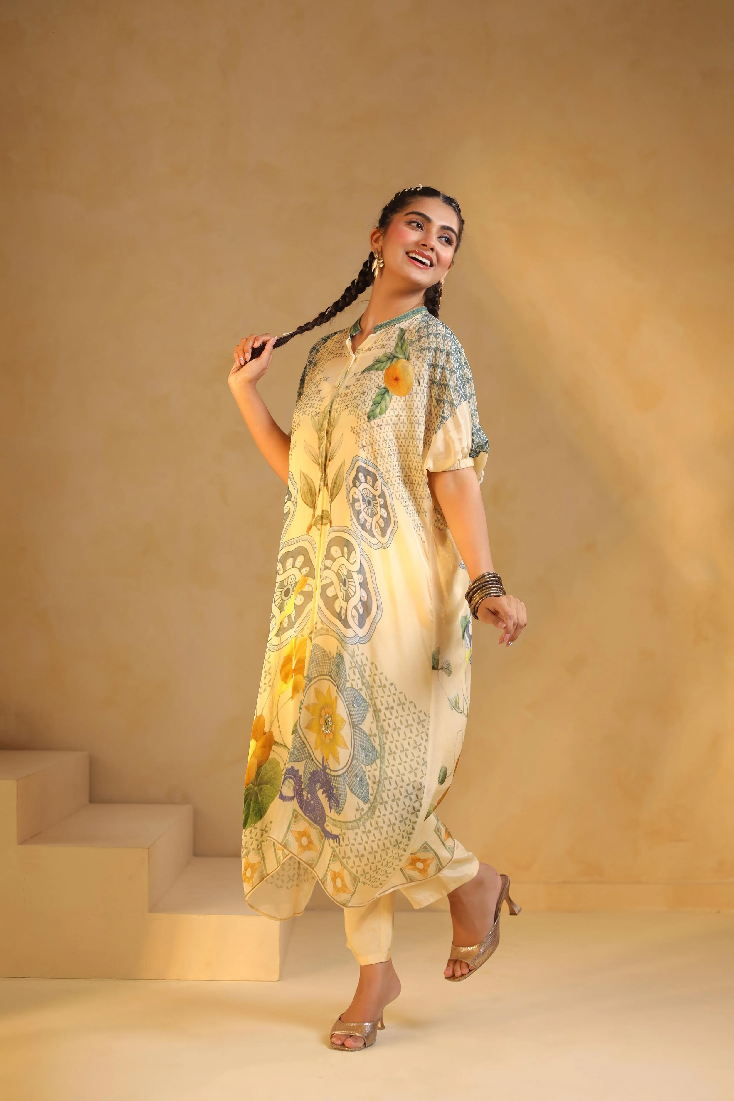 Vanilla Mist Printed Chinon Silk Kurta Set - Image 4