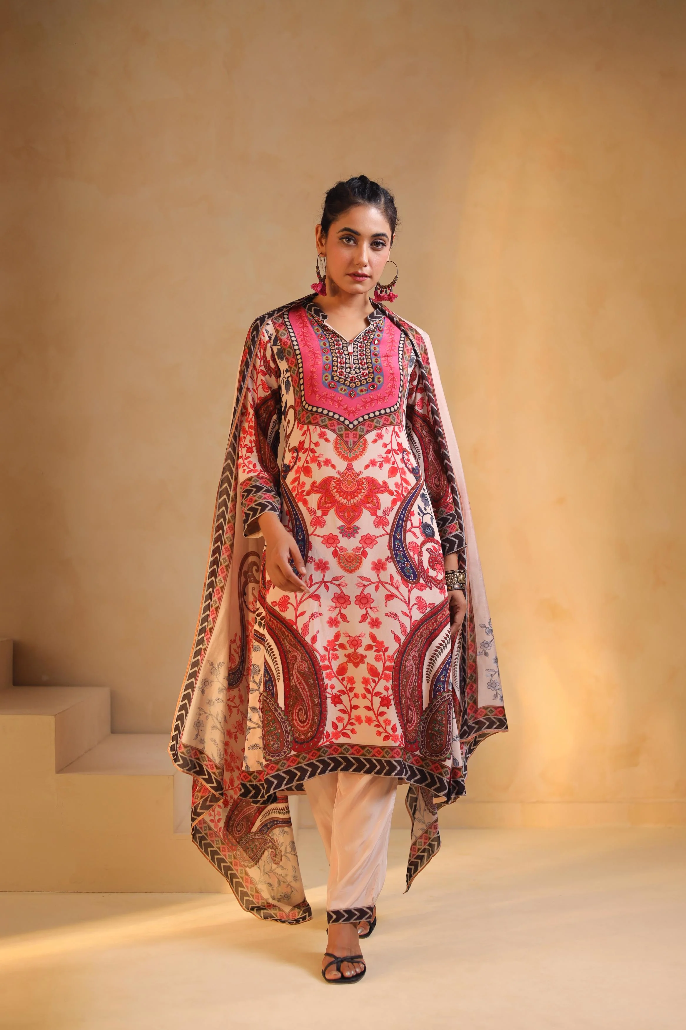 Soft Pink Printed Viscose Crepe Silk Pant Set - Image 4
