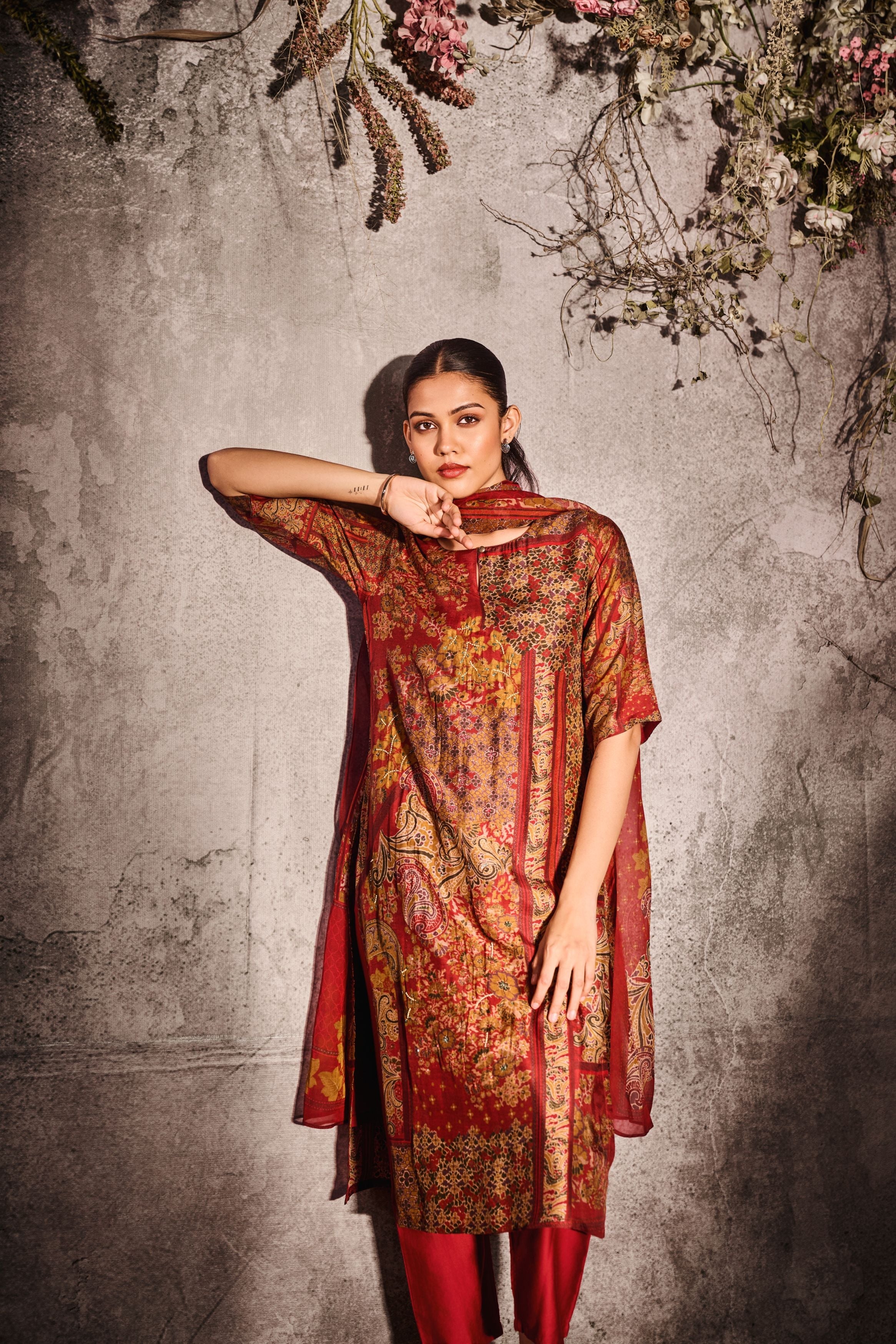 Reddish Red Printed Tussar Silk Pants Set - Image 3