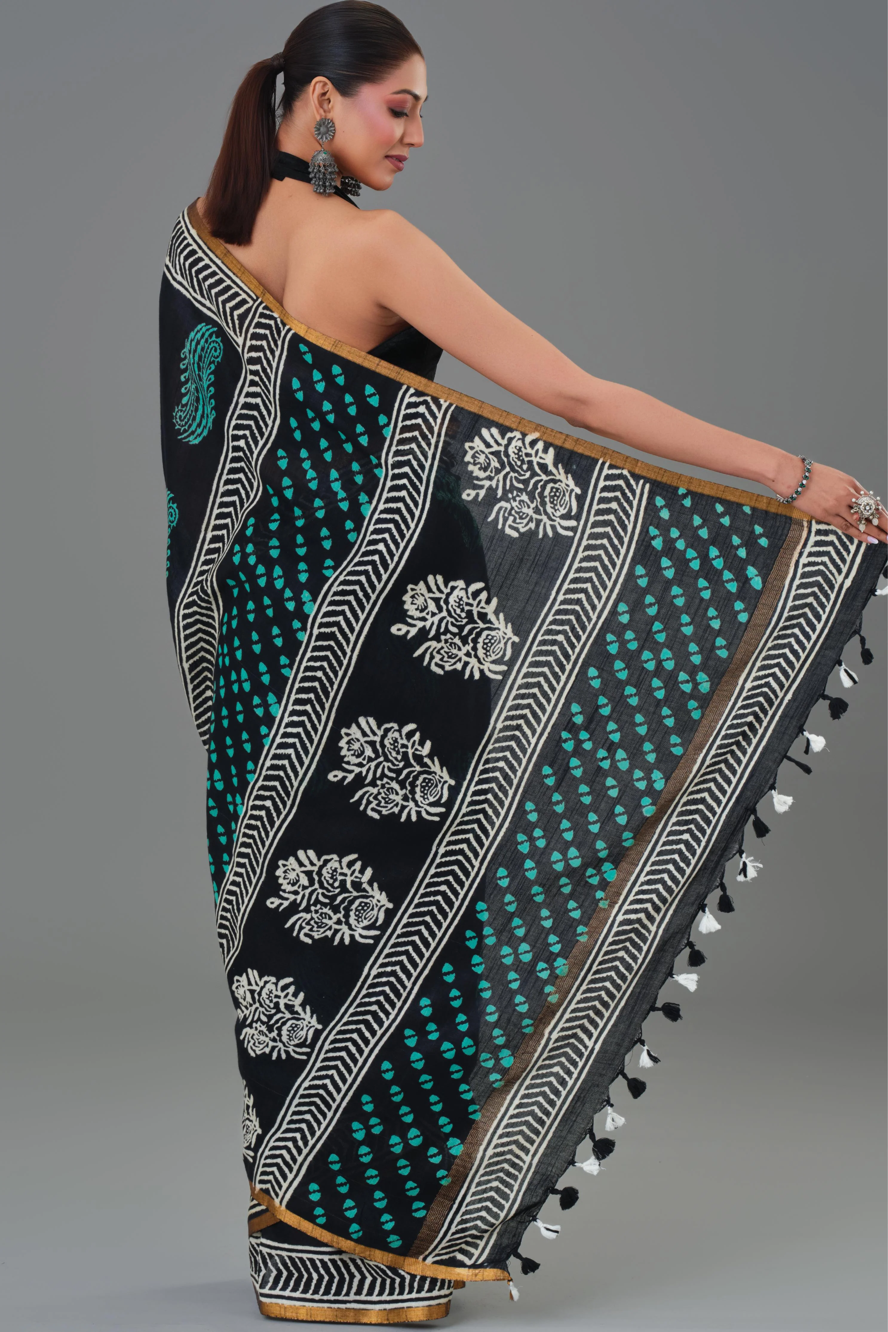Traditional Black Dabu Hand Block Printed Linen Saree - Image 3