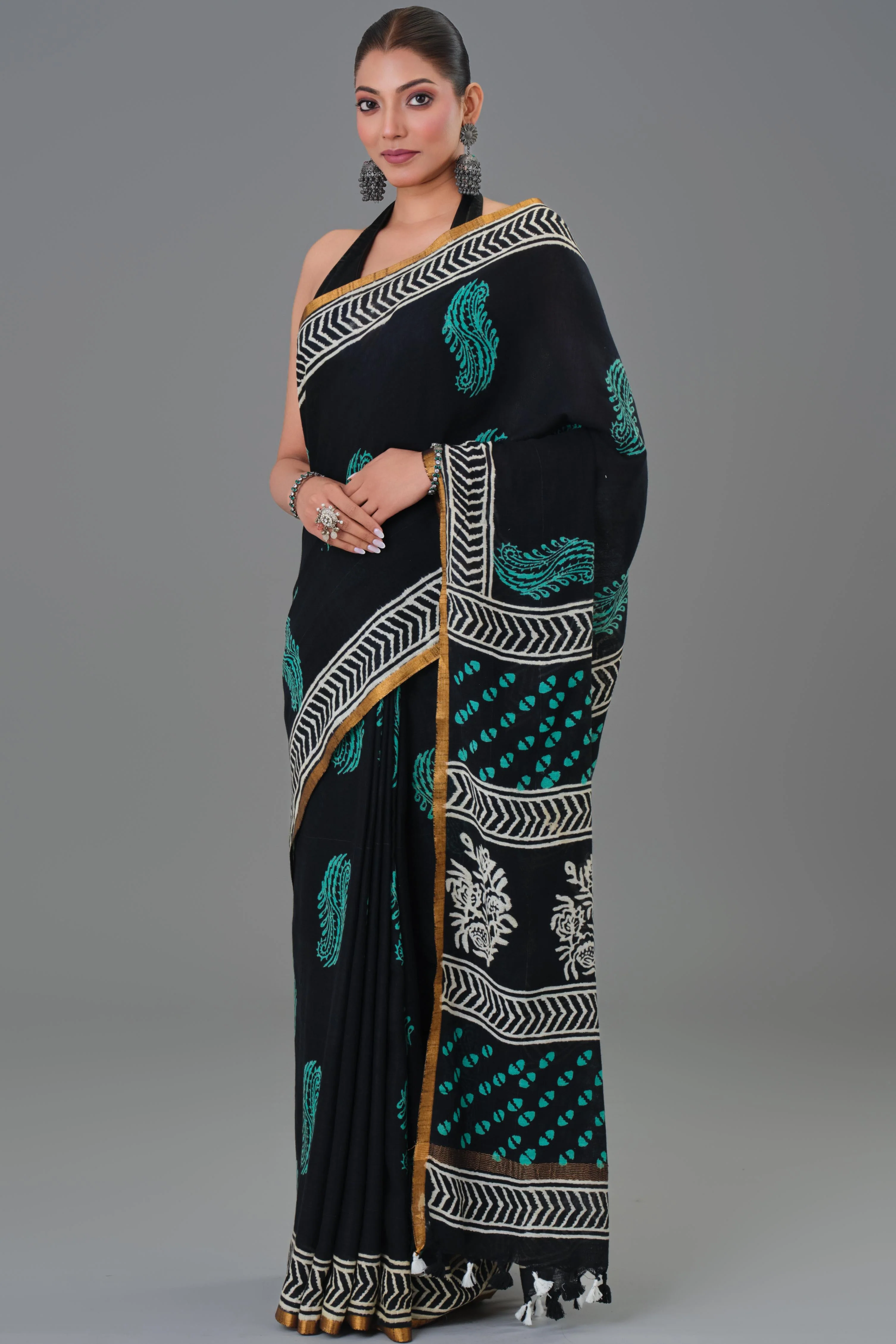 Traditional Black Dabu Hand Block Printed Linen Saree - Image 4
